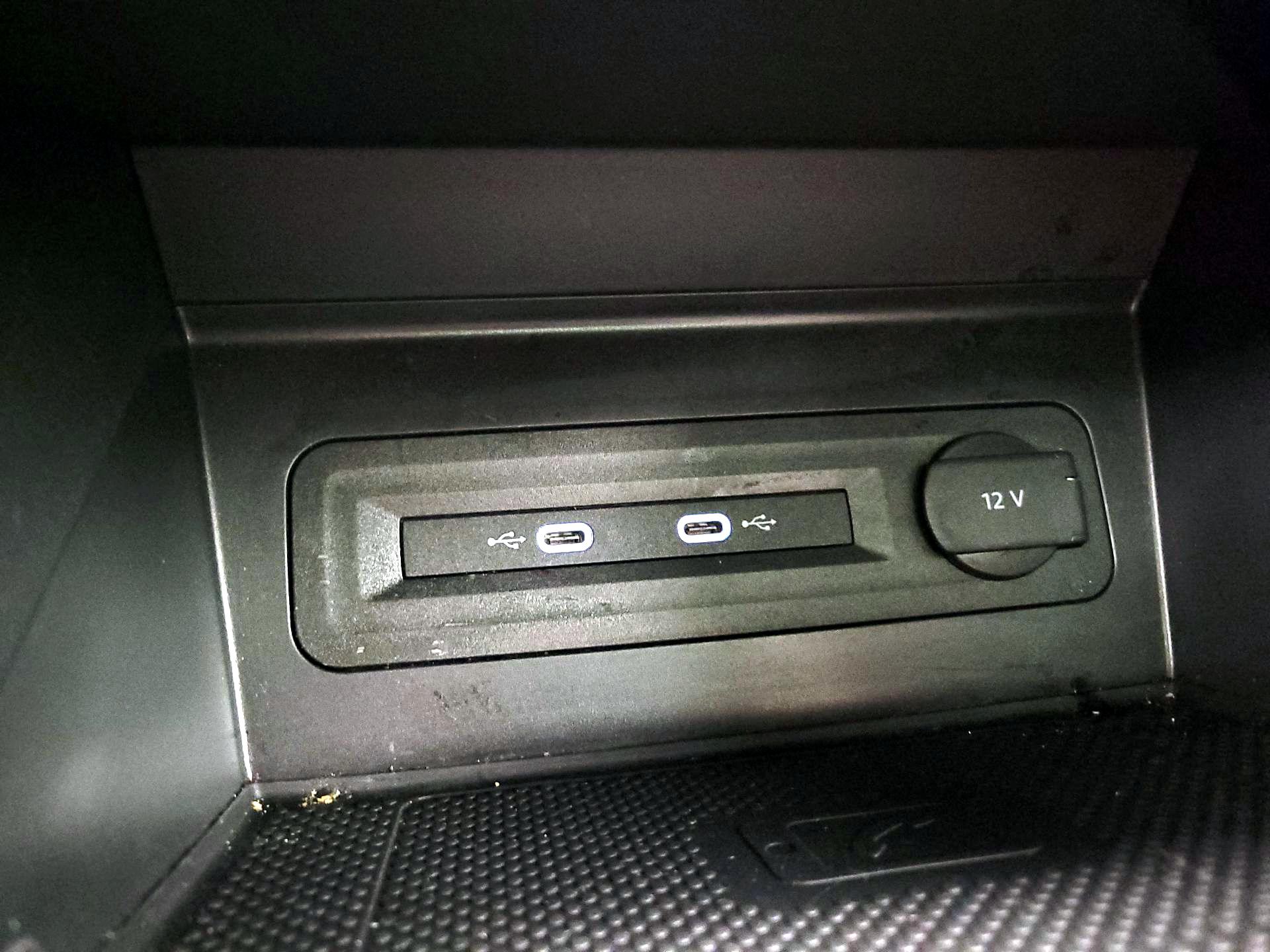 Thumbnail: 2023 Volkswagen Atlas - 18