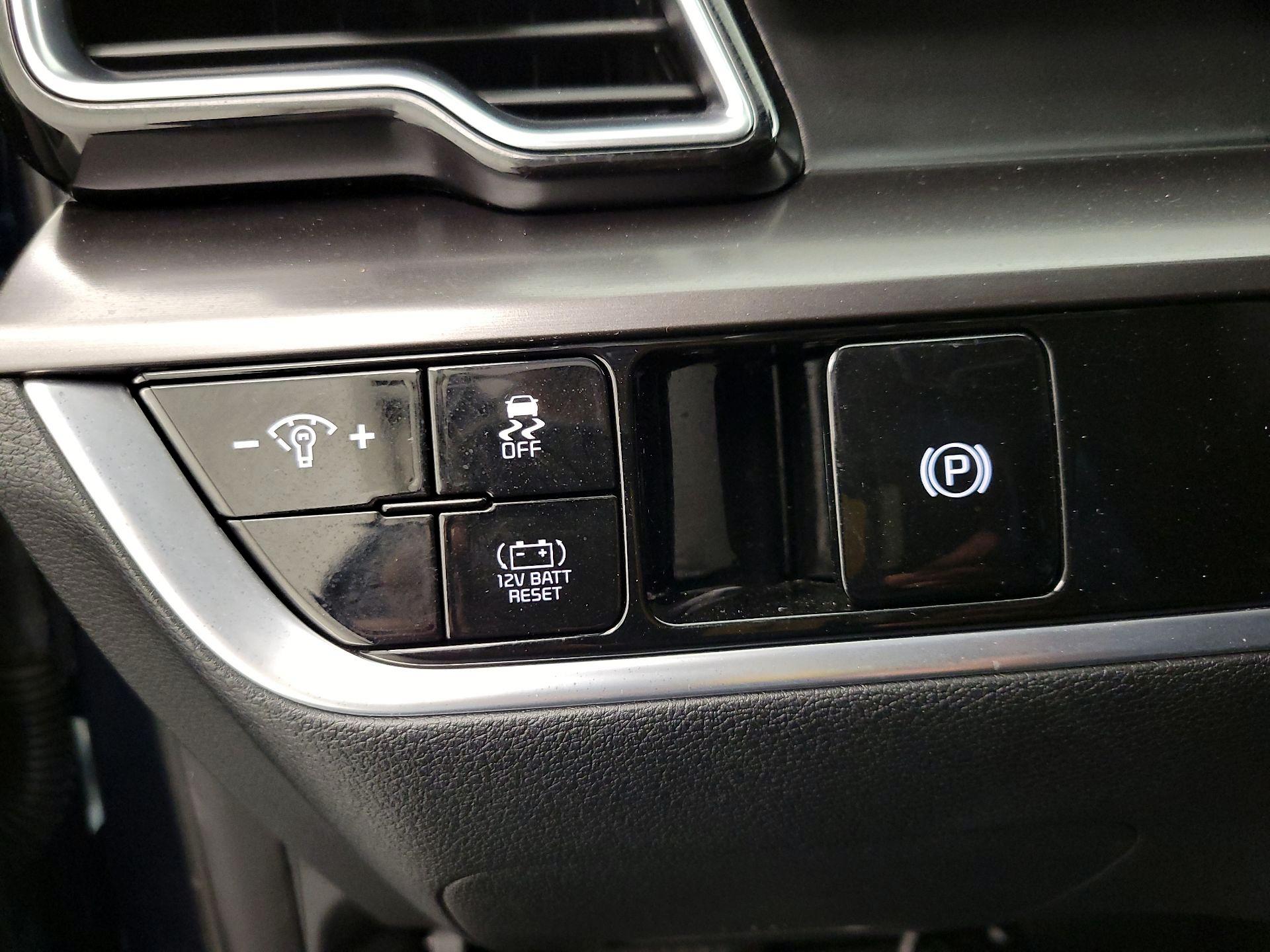 Thumbnail: 2023 Kia Sportage - 13