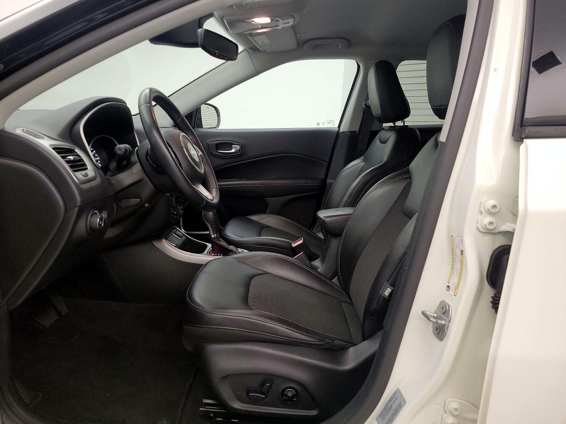 Thumbnail: 2018 Jeep Compass - 11