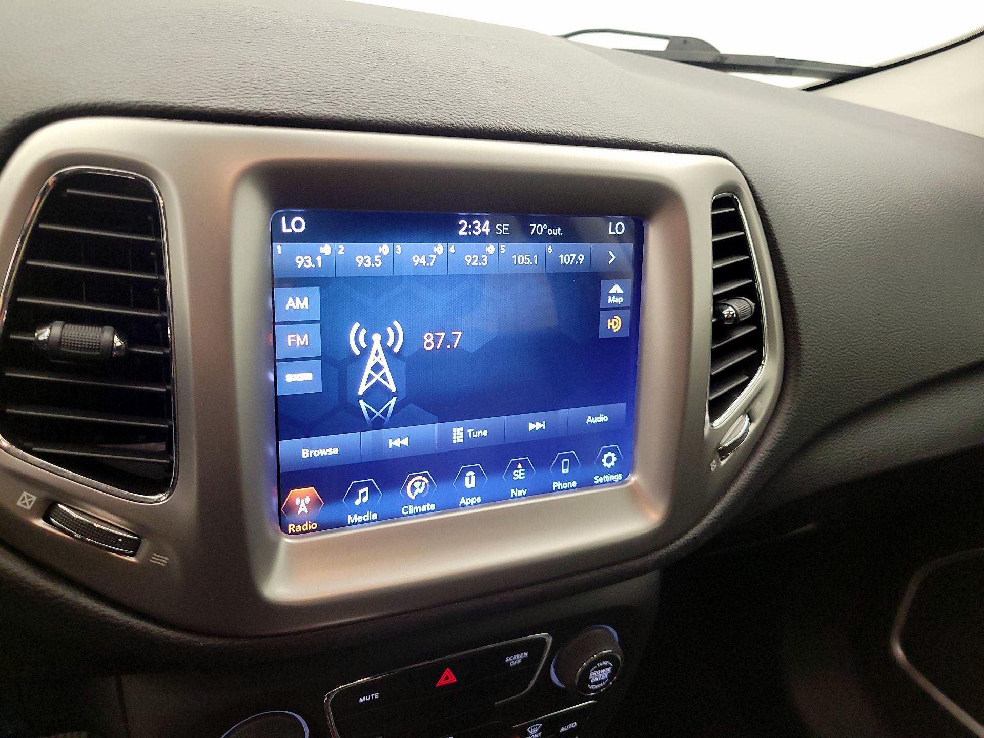 Thumbnail: 2018 Jeep Compass - 15