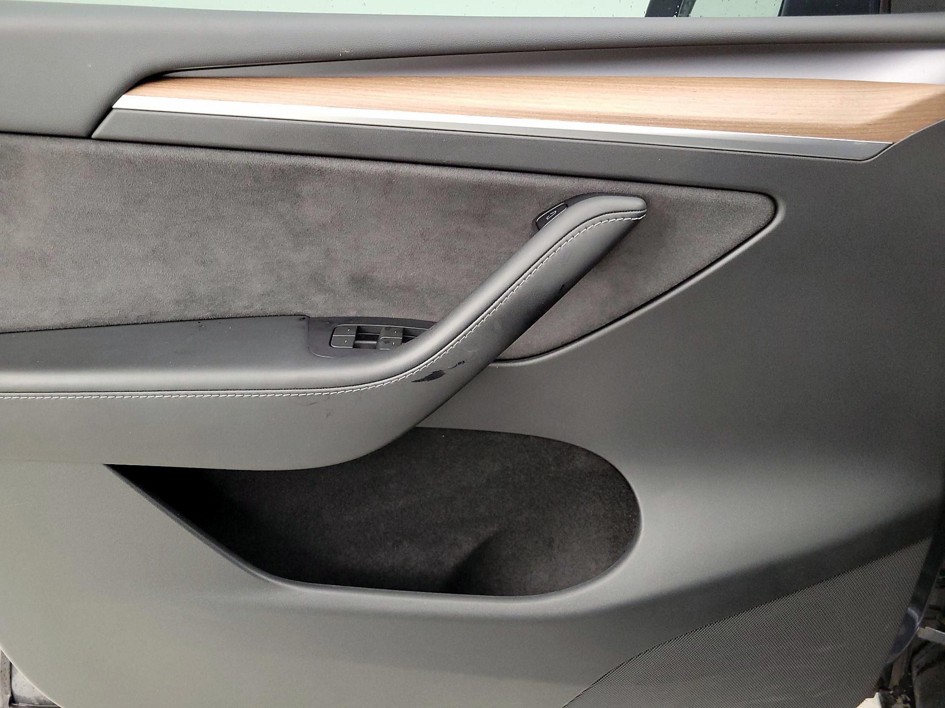 Thumbnail: 2023 Tesla Model Y - 12