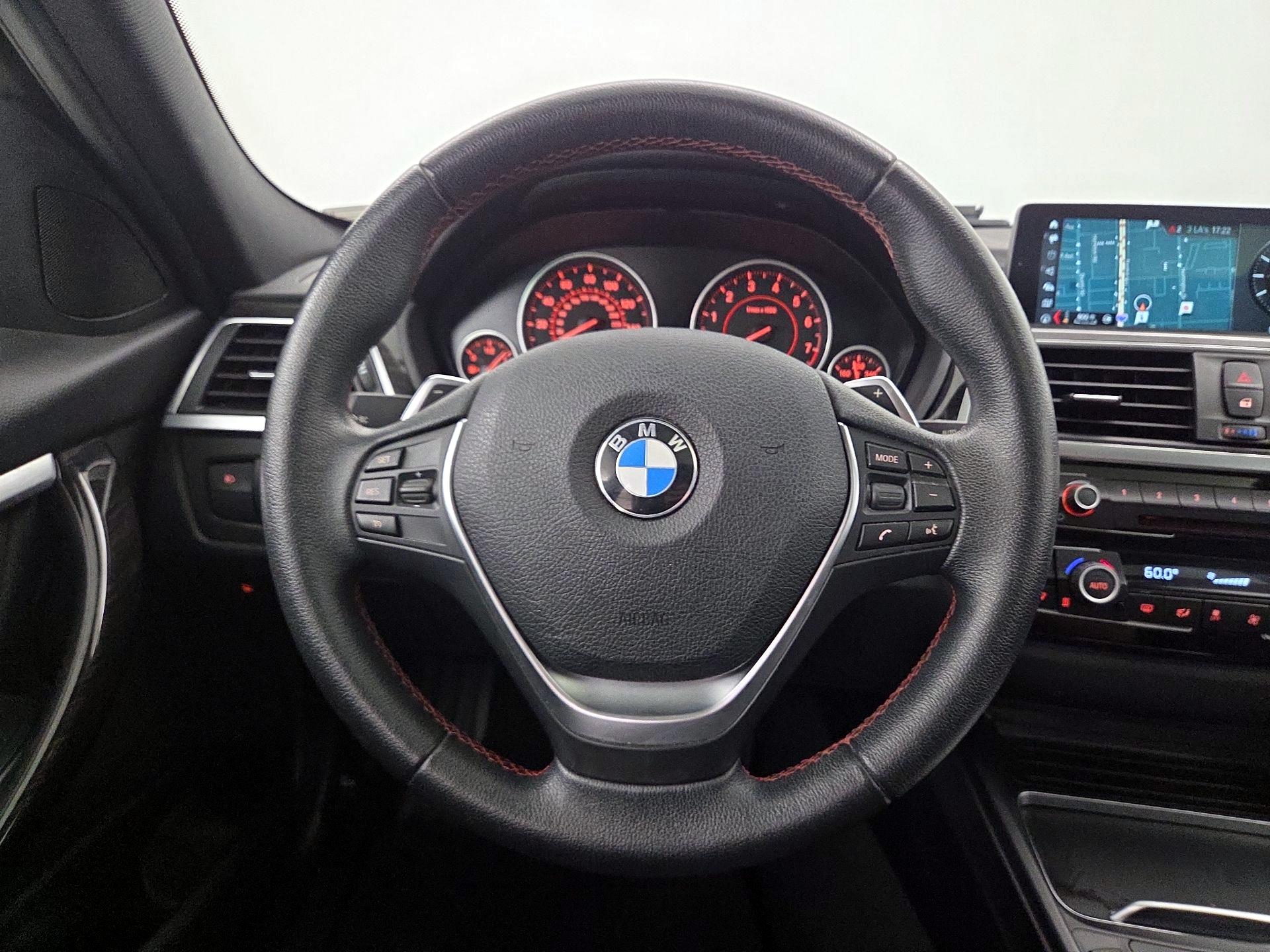 Thumbnail: 2018 BMW 3 Series - 10