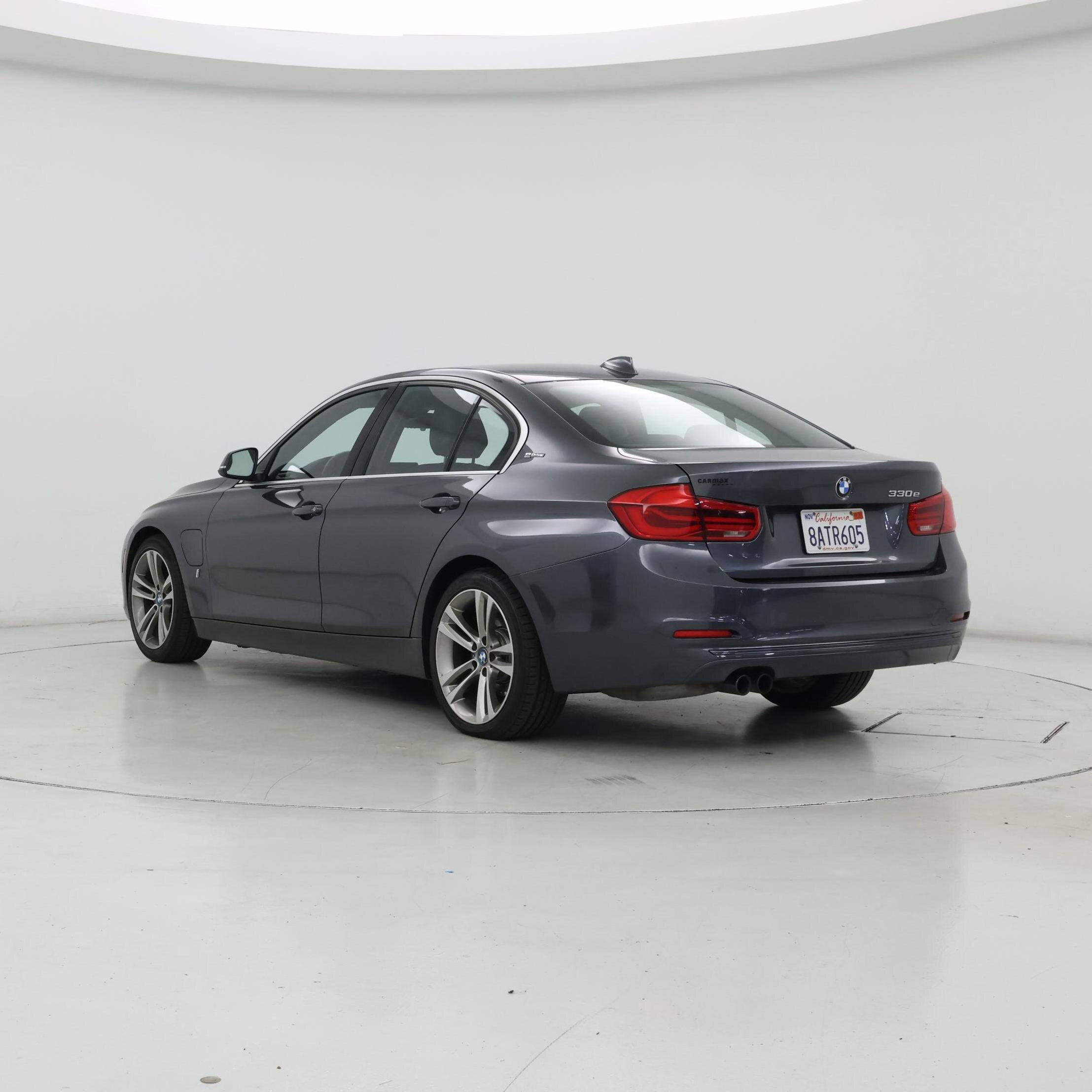 Thumbnail: 2018 BMW 3 Series - 2