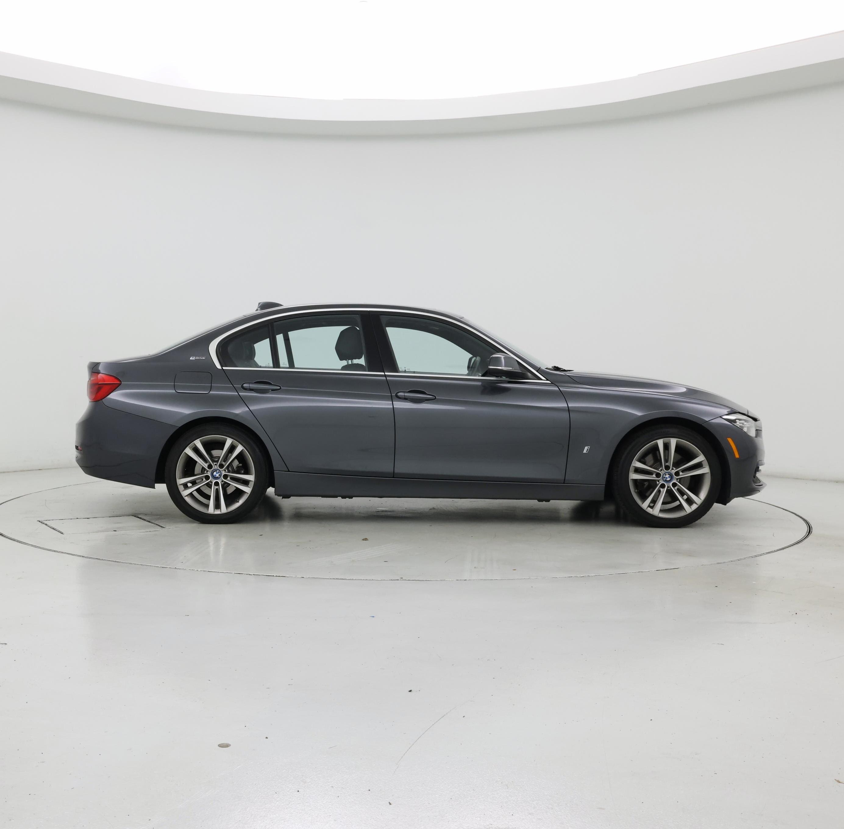 Thumbnail: 2018 BMW 3 Series - 7