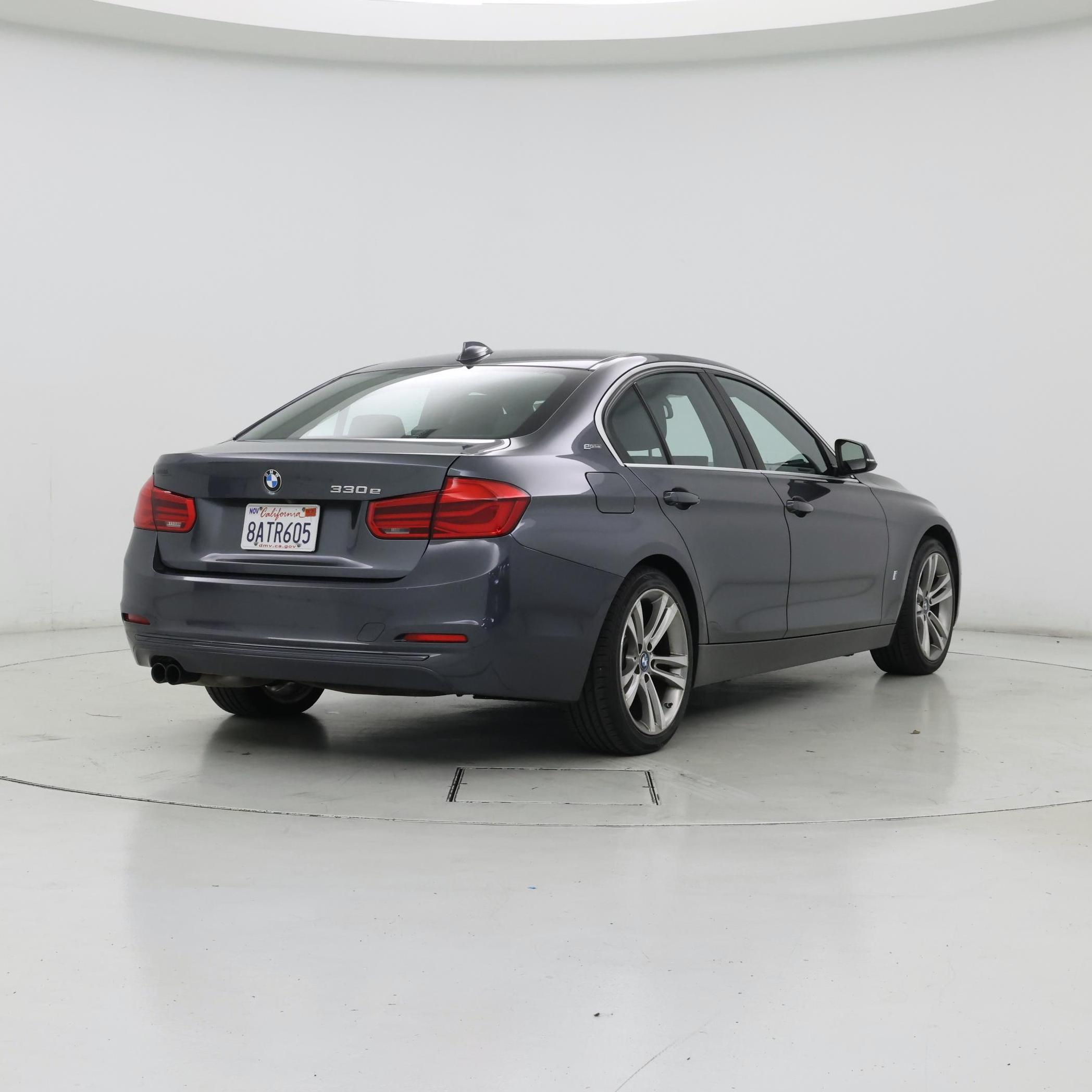 Thumbnail: 2018 BMW 3 Series - 8