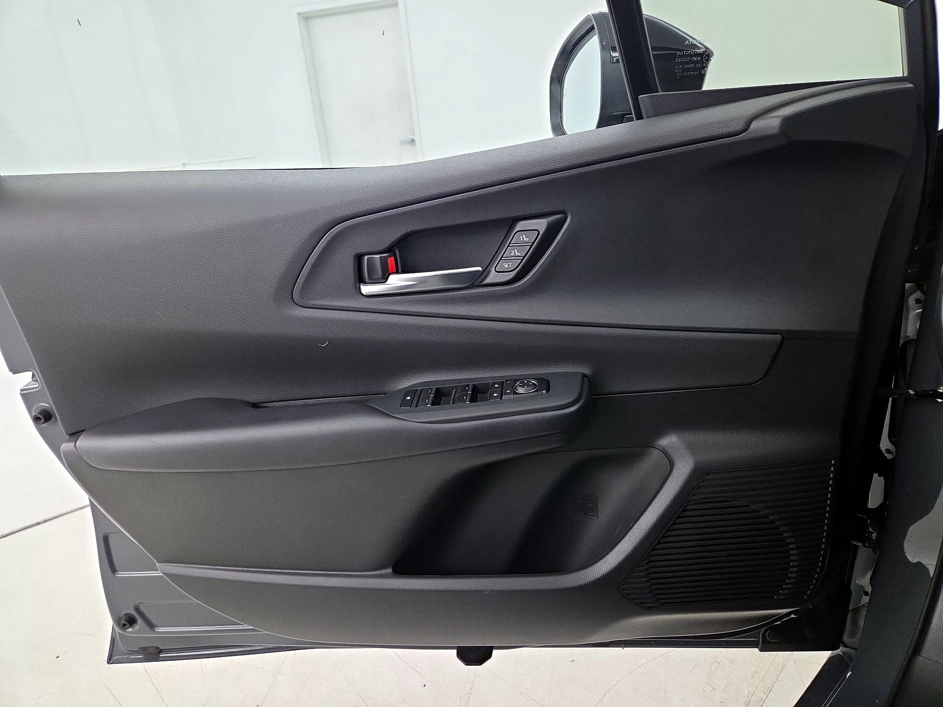 Thumbnail: 2024 Toyota Prius Prime - 12