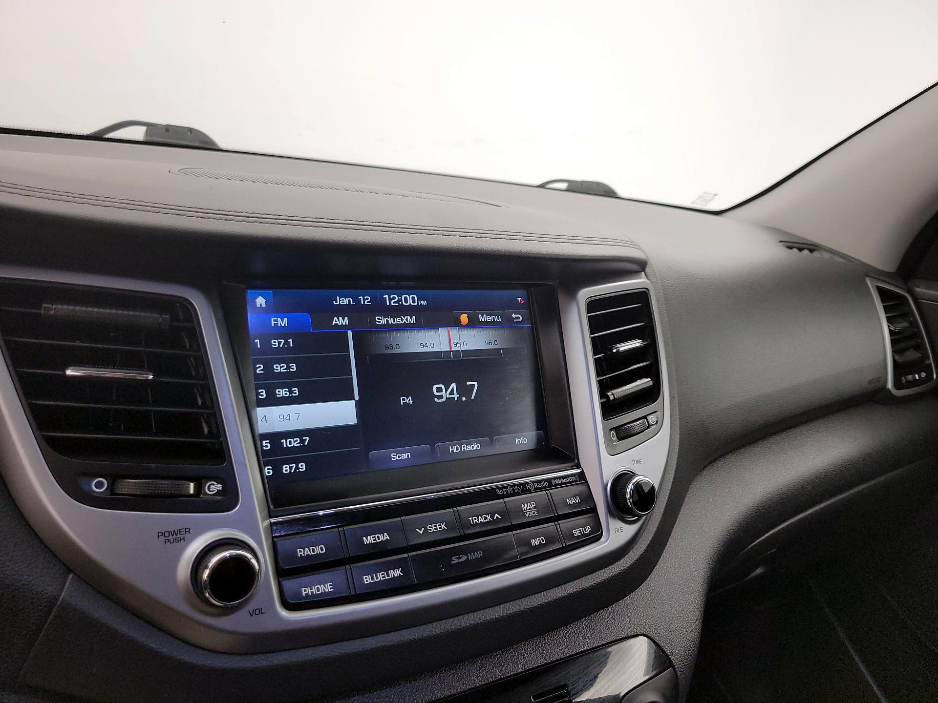 Thumbnail: 2017 Hyundai Tucson - 15