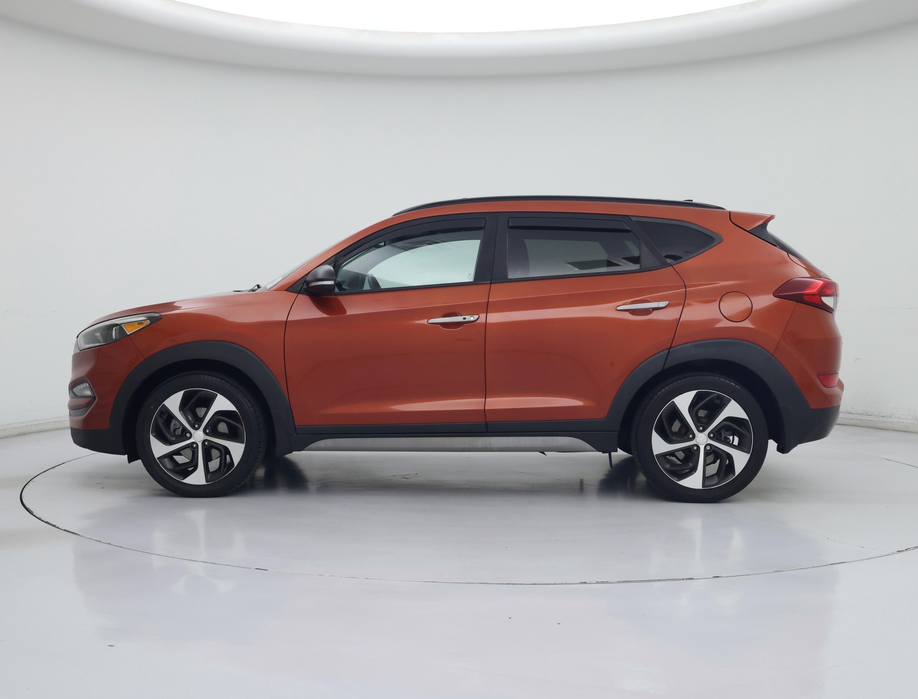 Thumbnail: 2017 Hyundai Tucson - 3