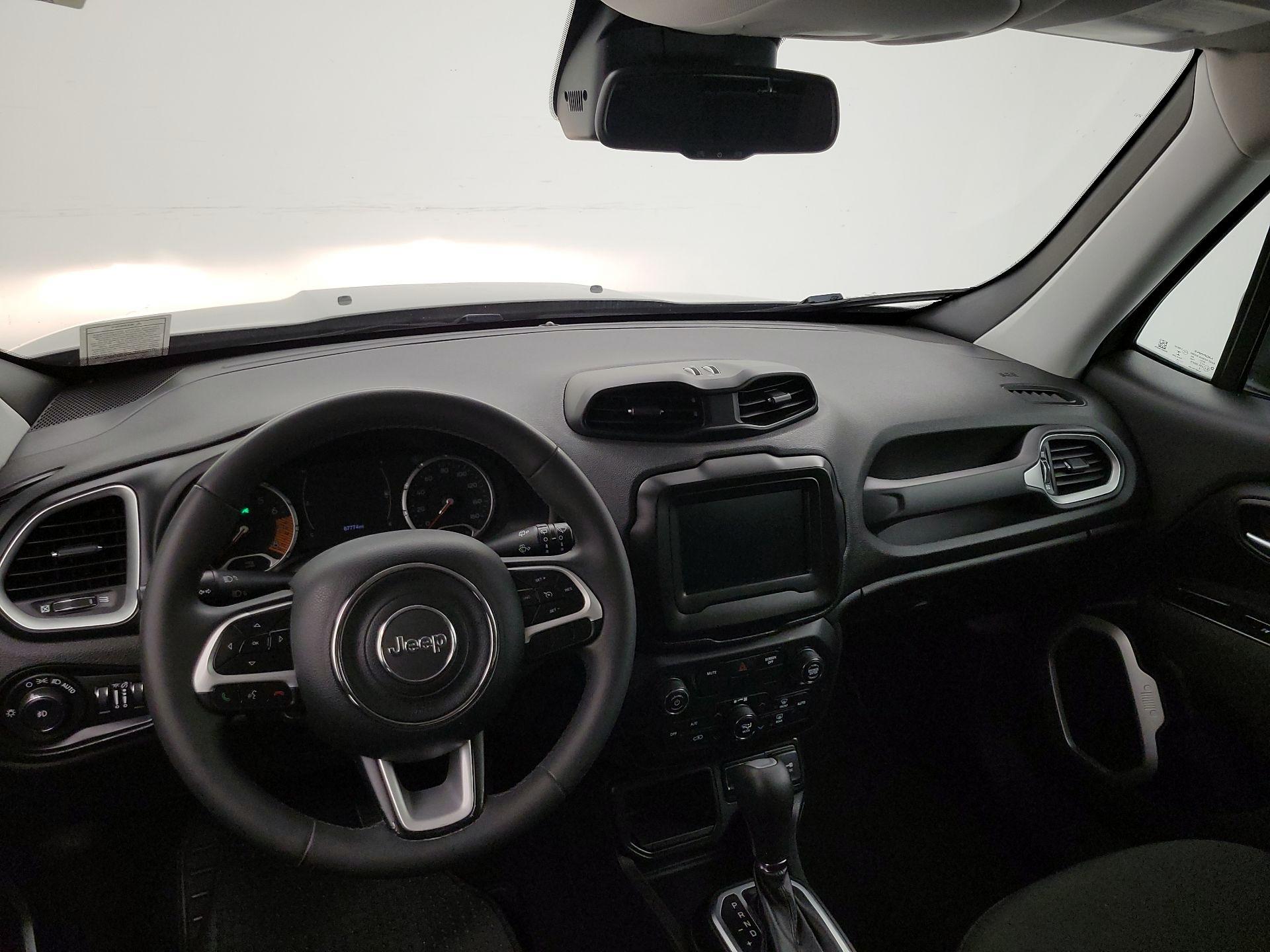 Thumbnail: 2019 Jeep Renegade - 9