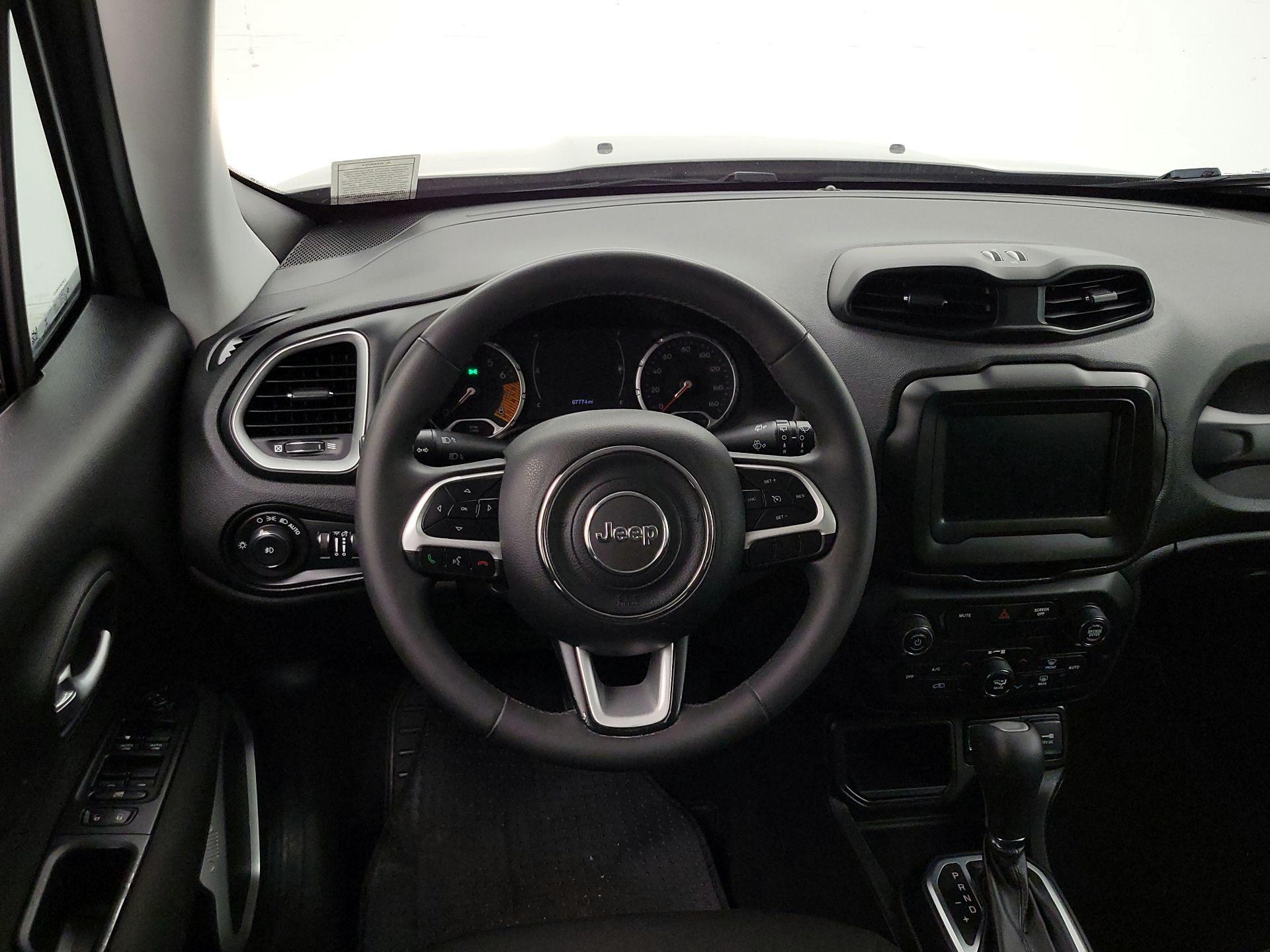 Thumbnail: 2019 Jeep Renegade - 10