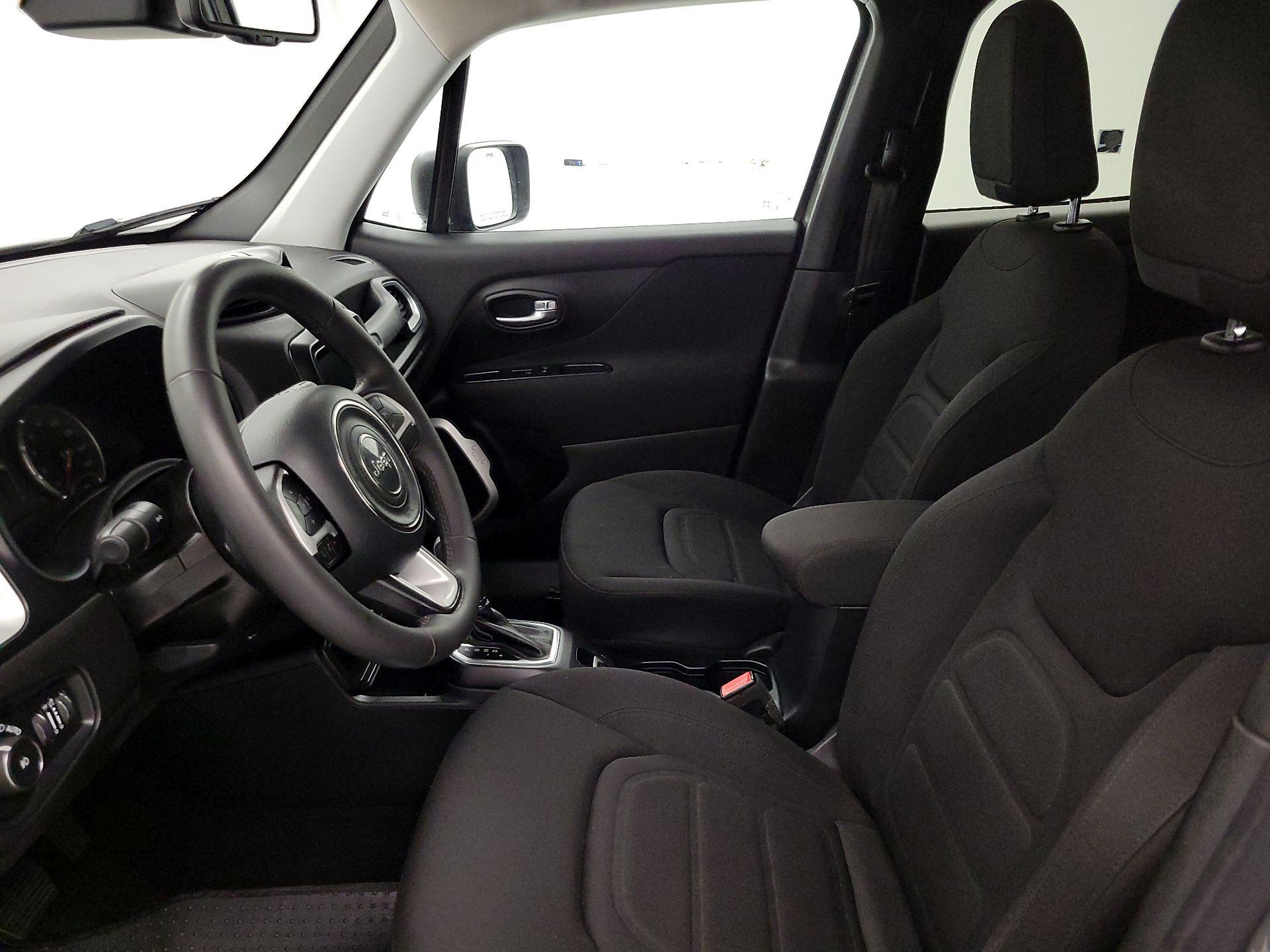 Thumbnail: 2019 Jeep Renegade - 11