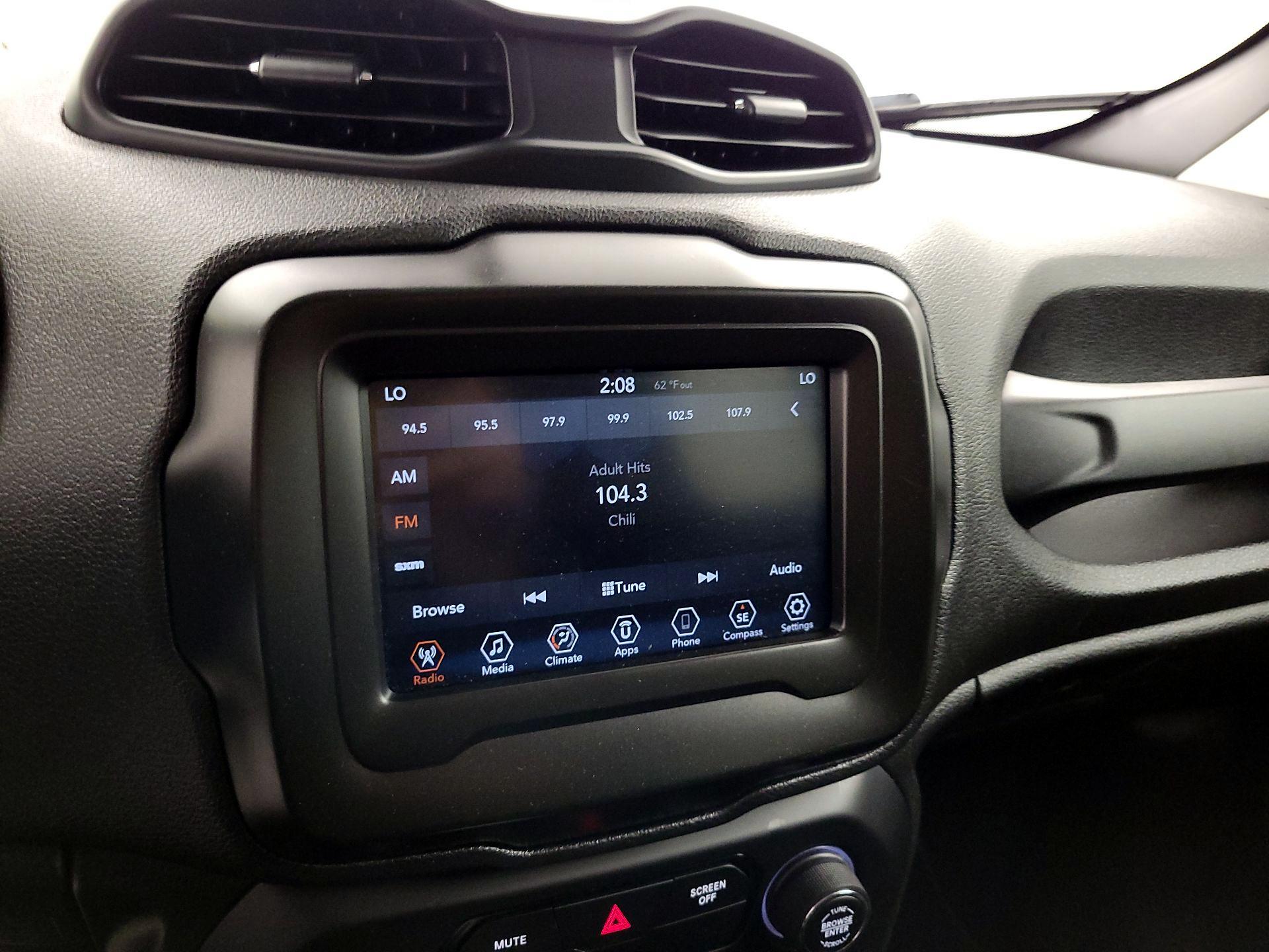 Thumbnail: 2019 Jeep Renegade - 15