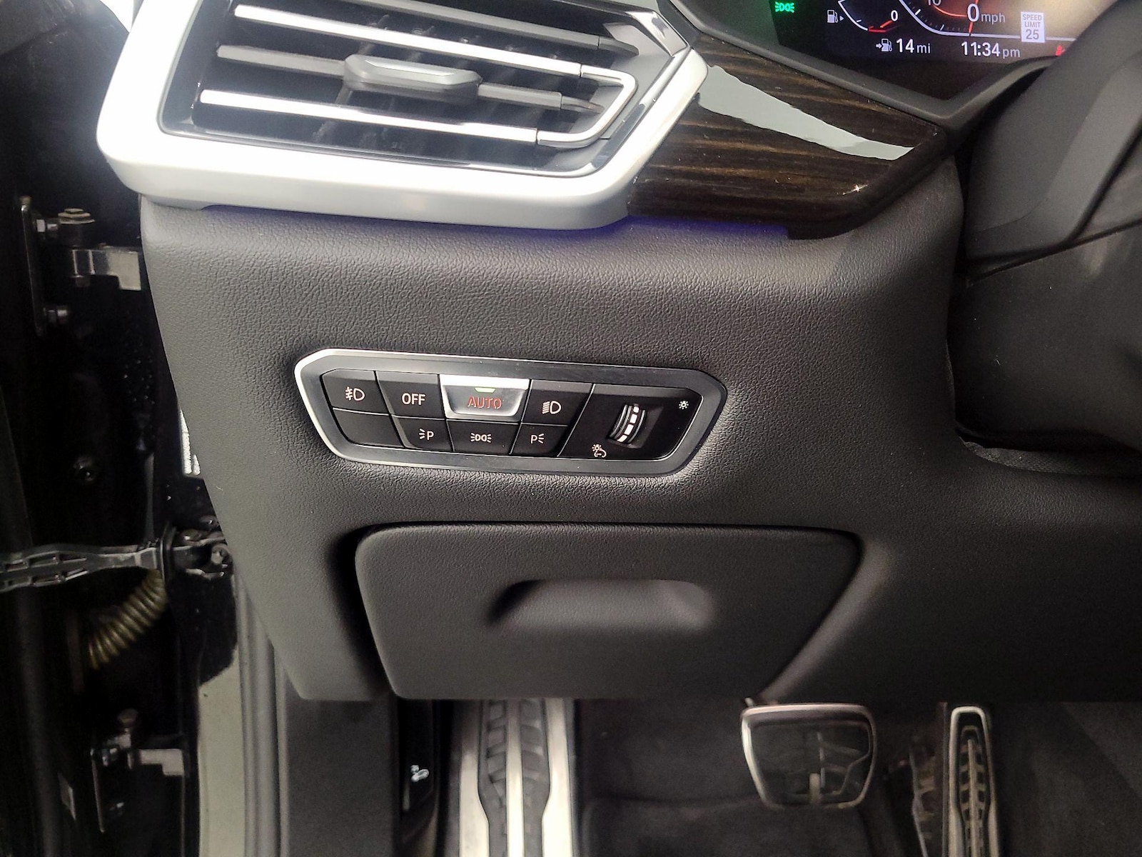 2020 BMW X5 40i - Photo 14