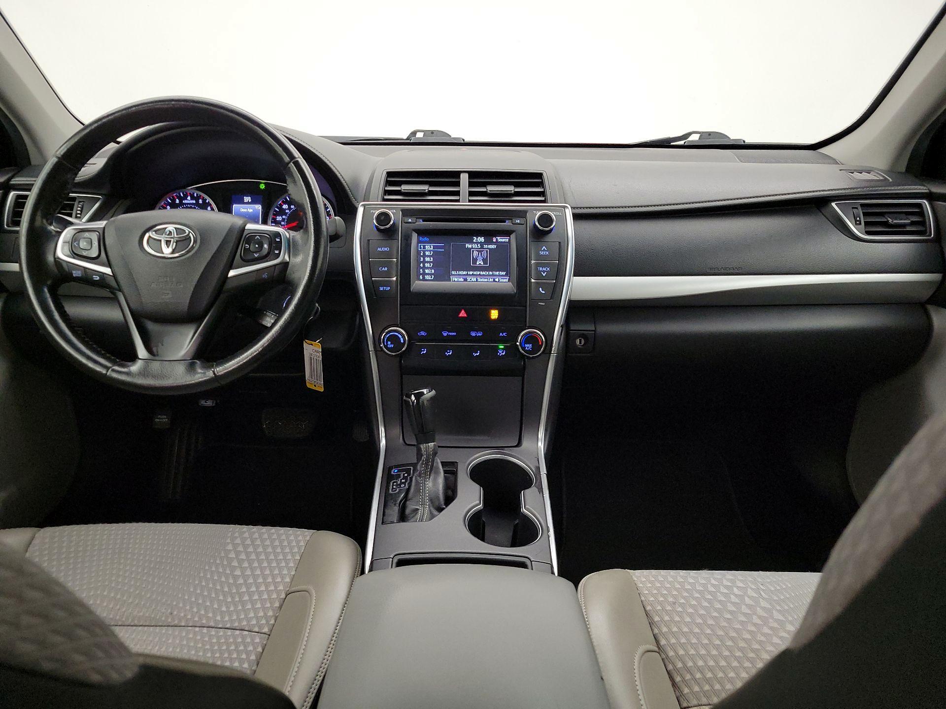 Thumbnail: 2015 Toyota Camry - 9