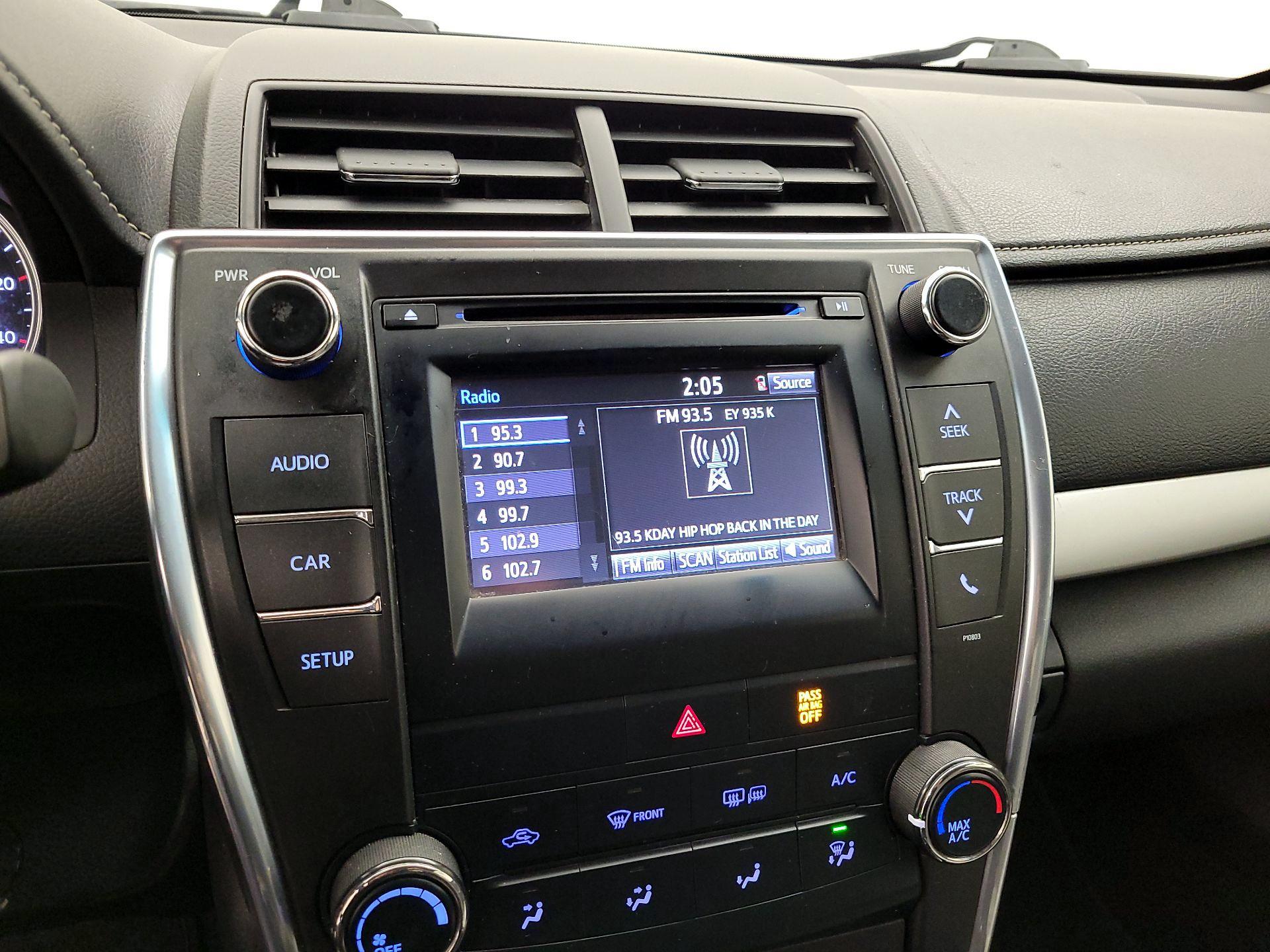 Thumbnail: 2015 Toyota Camry - 15