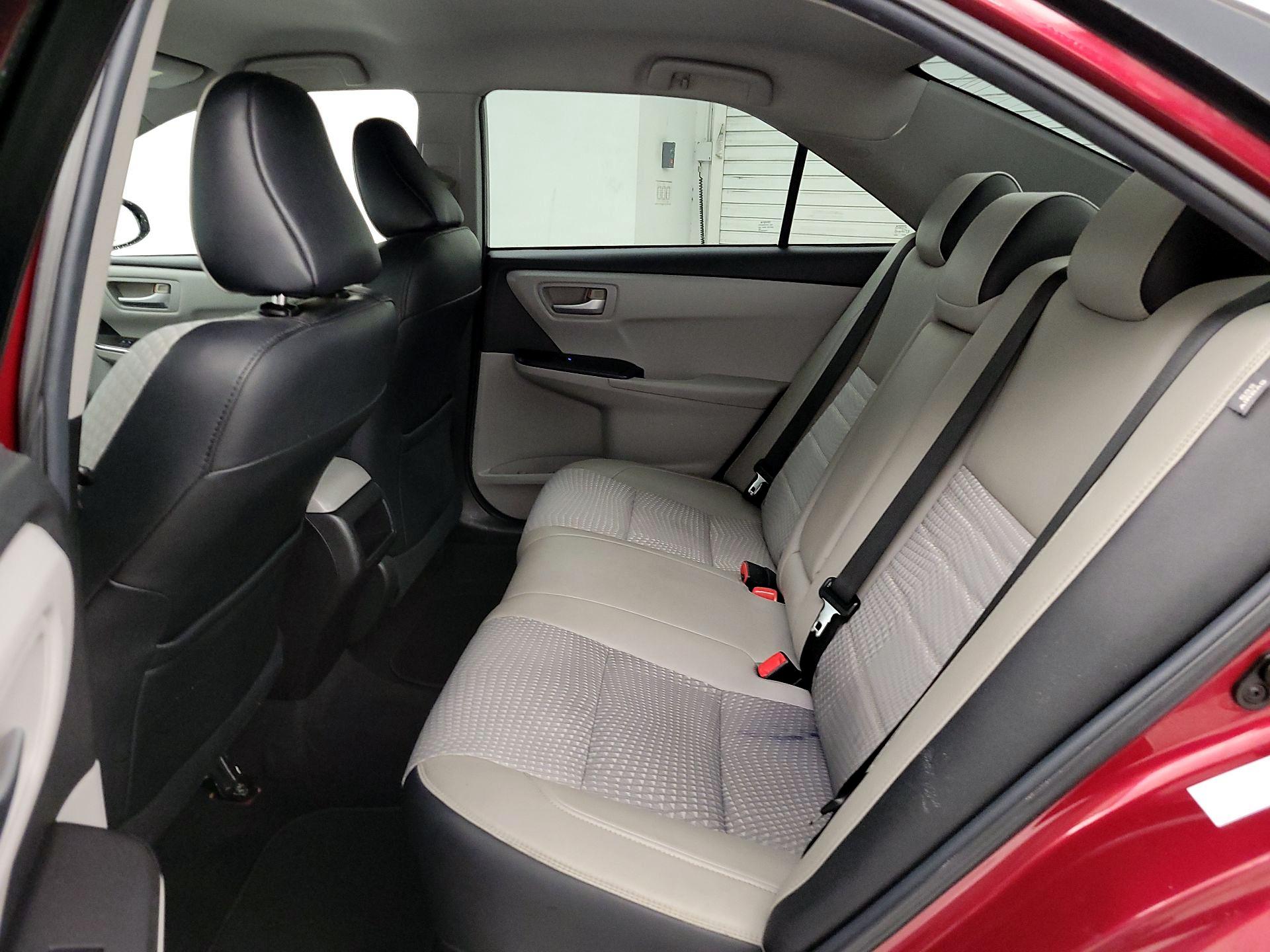 Thumbnail: 2015 Toyota Camry - 19