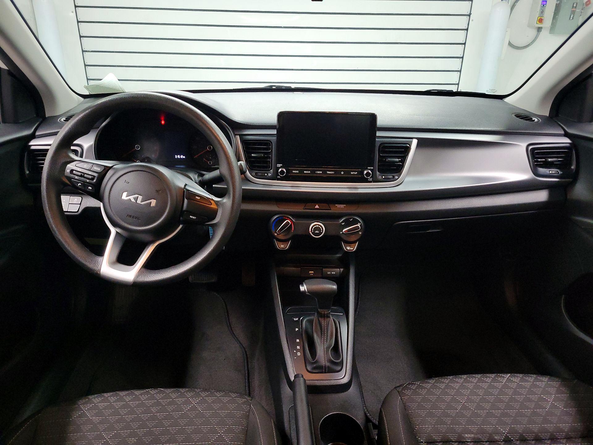 Thumbnail: 2023 Kia Rio - 9