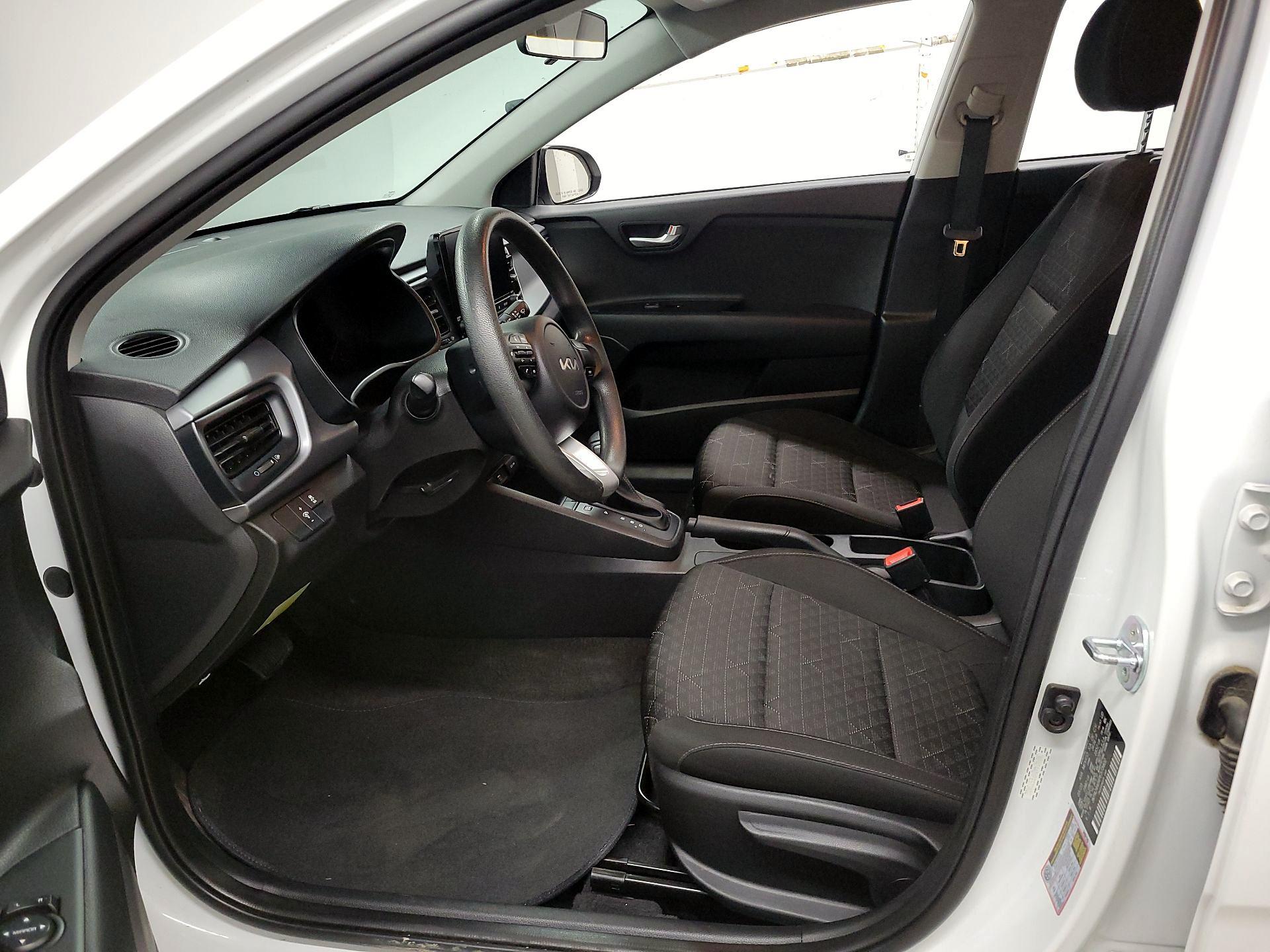 Thumbnail: 2023 Kia Rio - 11