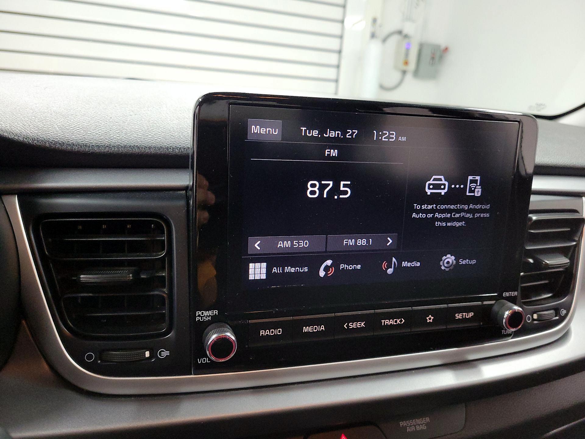 Thumbnail: 2023 Kia Rio - 14