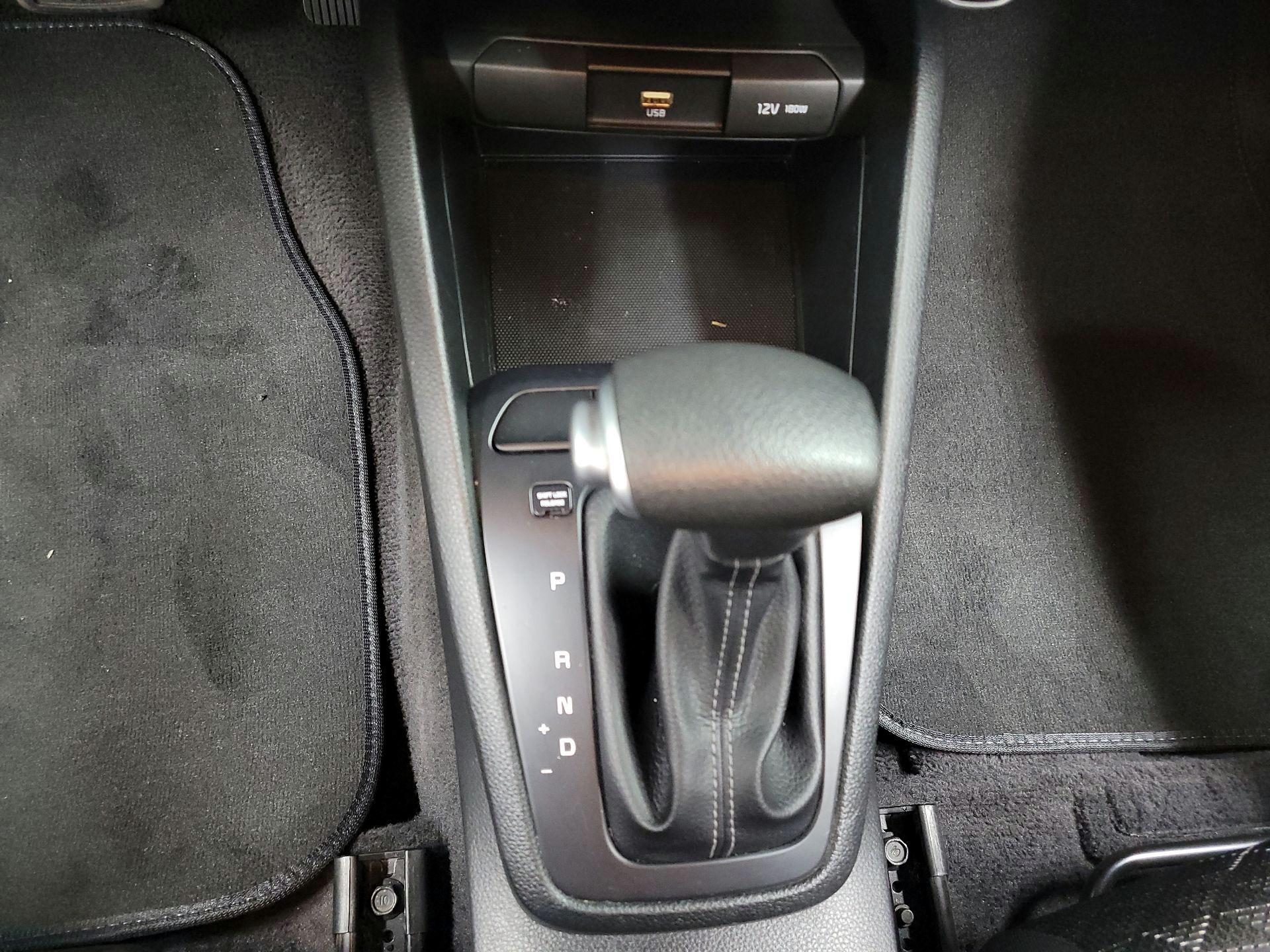 Thumbnail: 2023 Kia Rio - 16