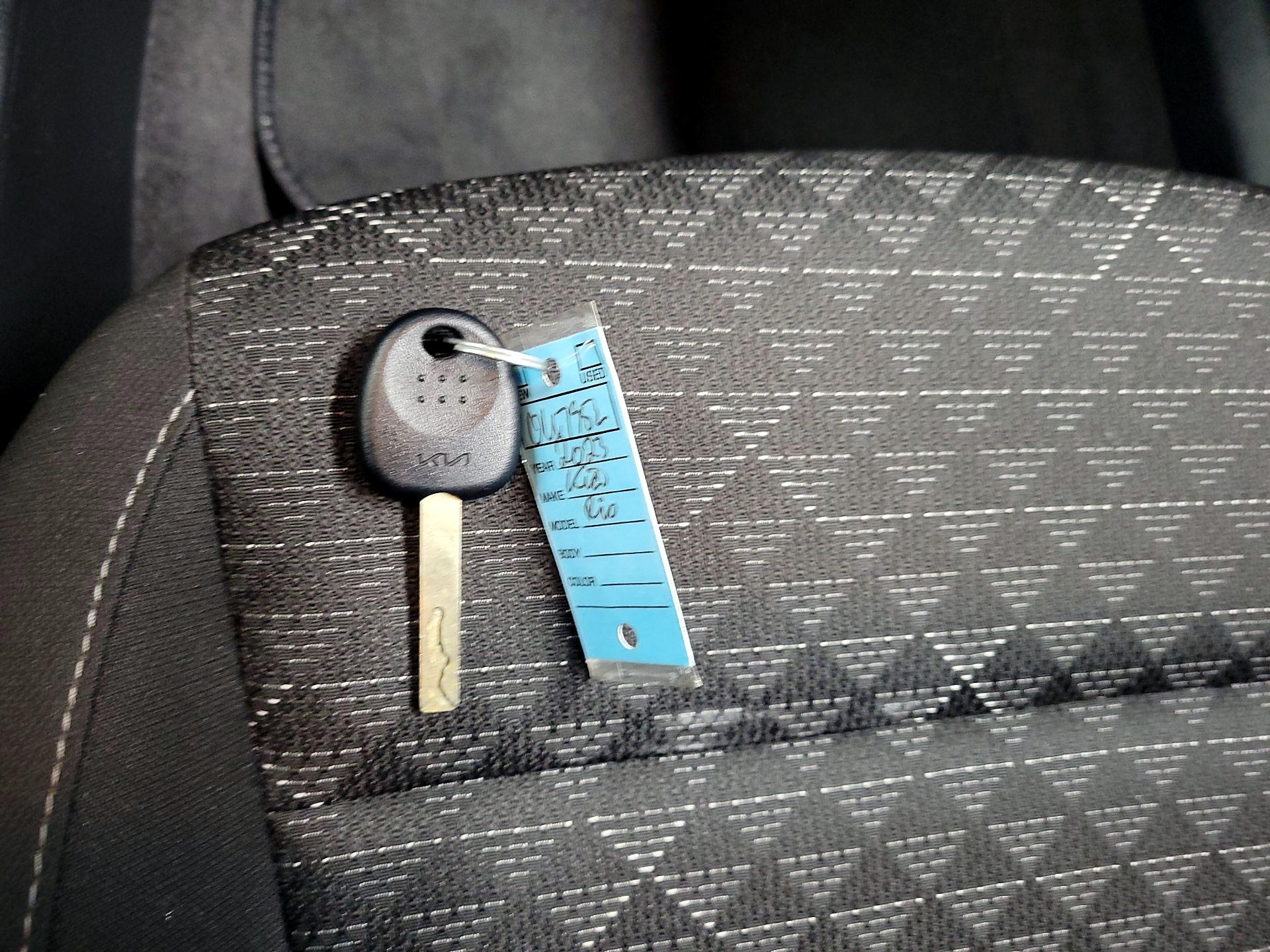 Thumbnail: 2023 Kia Rio - 19