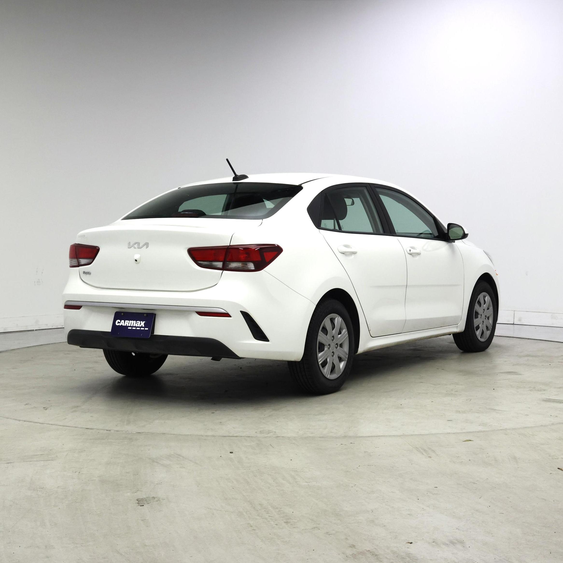 Thumbnail: 2023 Kia Rio - 8