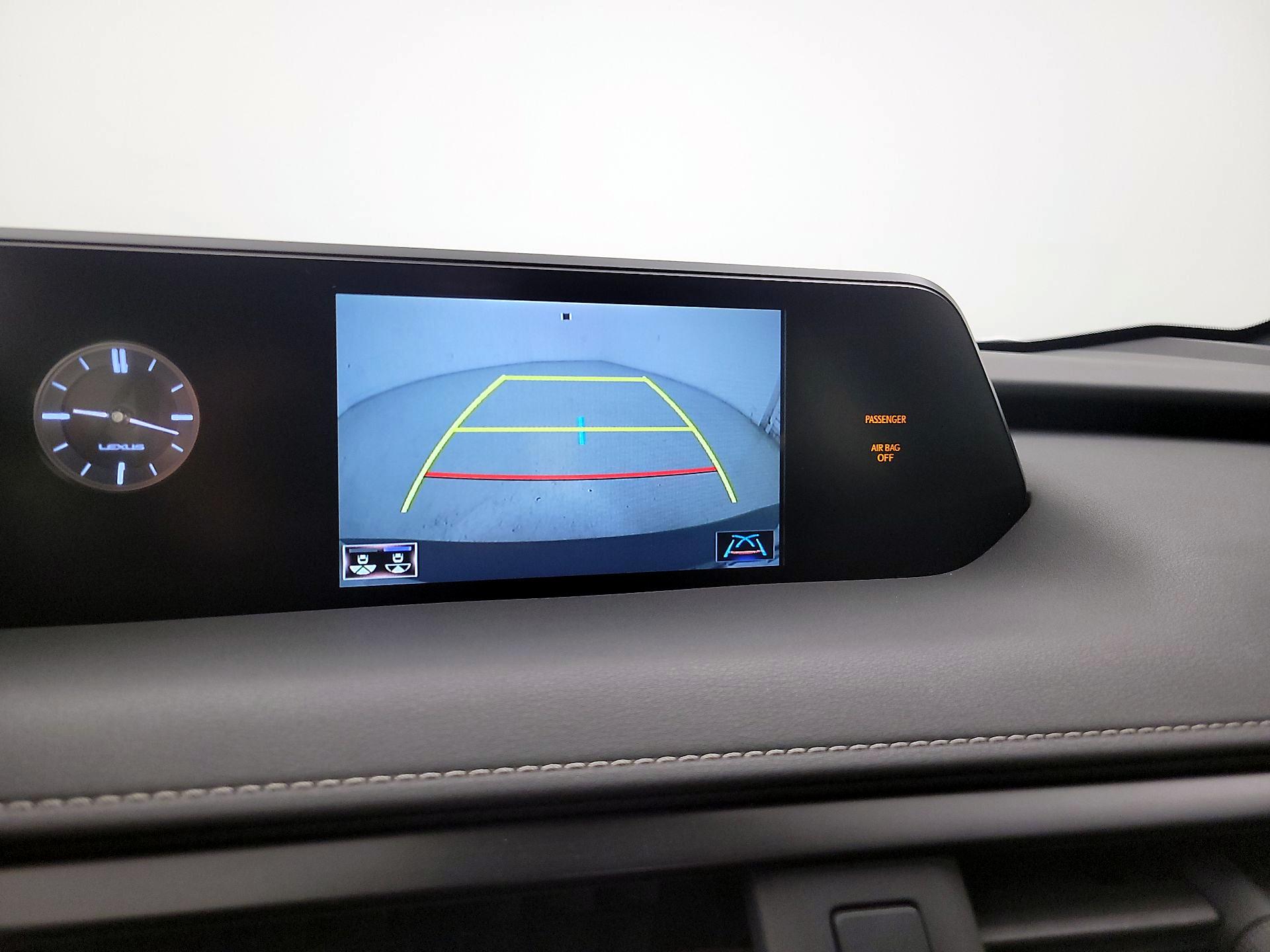 Thumbnail: 2022 Lexus UX - 14