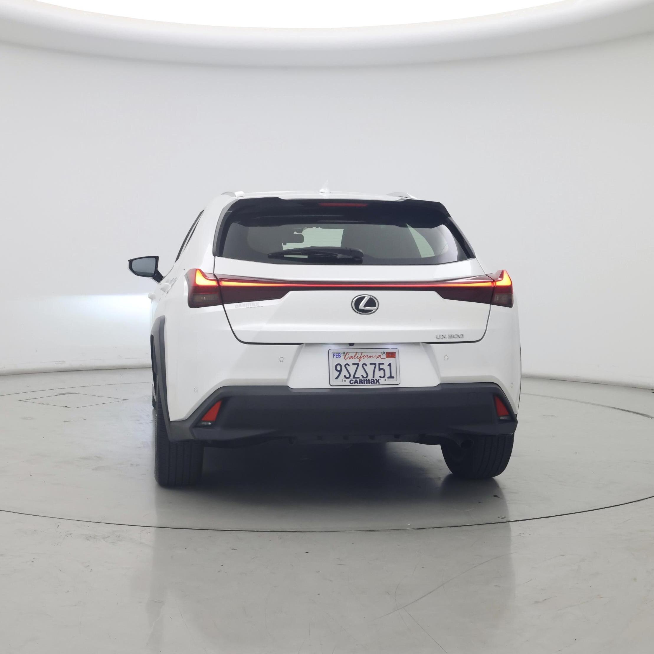 Thumbnail: 2022 Lexus UX - 6