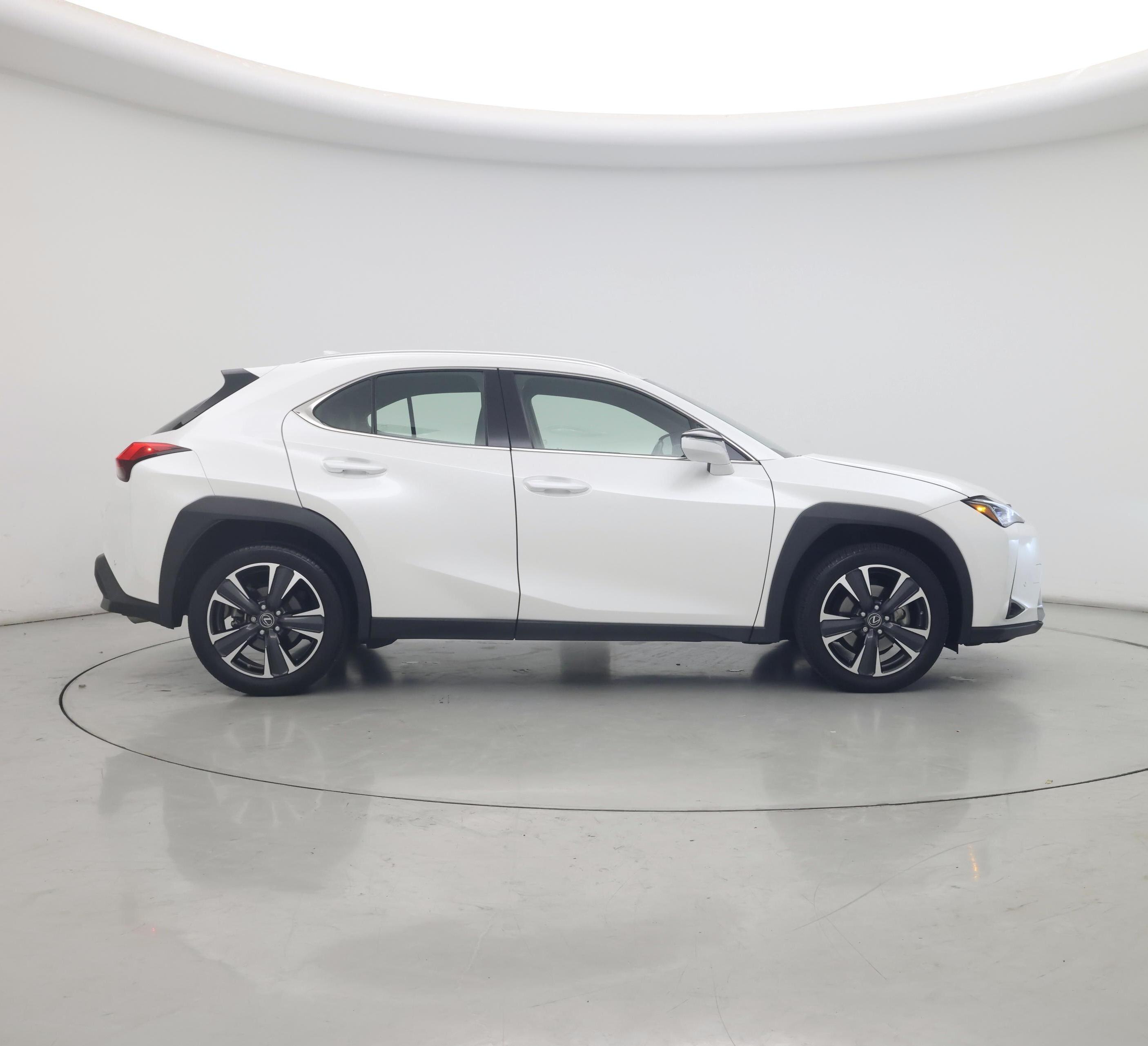 Thumbnail: 2022 Lexus UX - 7