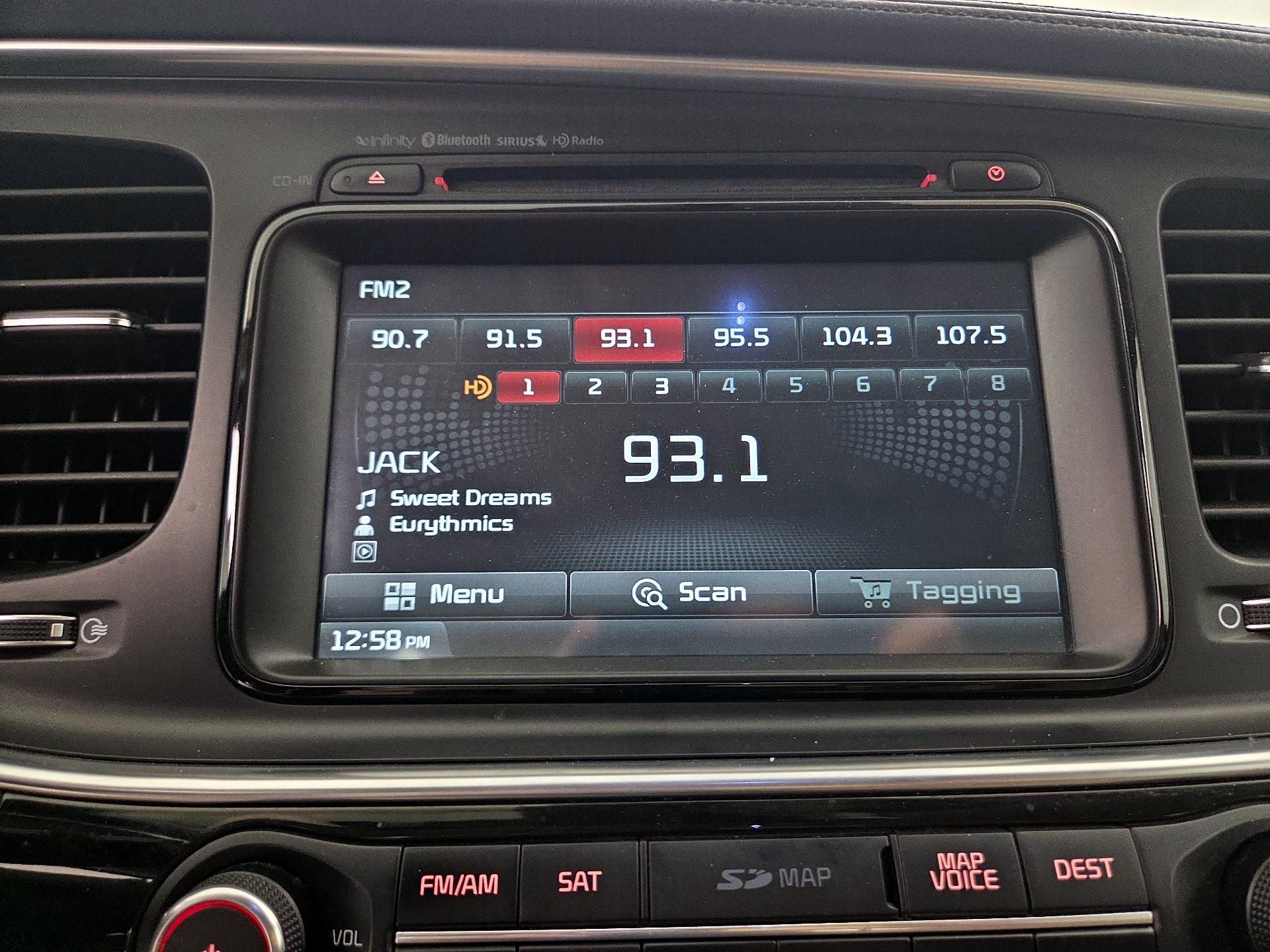 Thumbnail: 2014 Kia Optima - 16