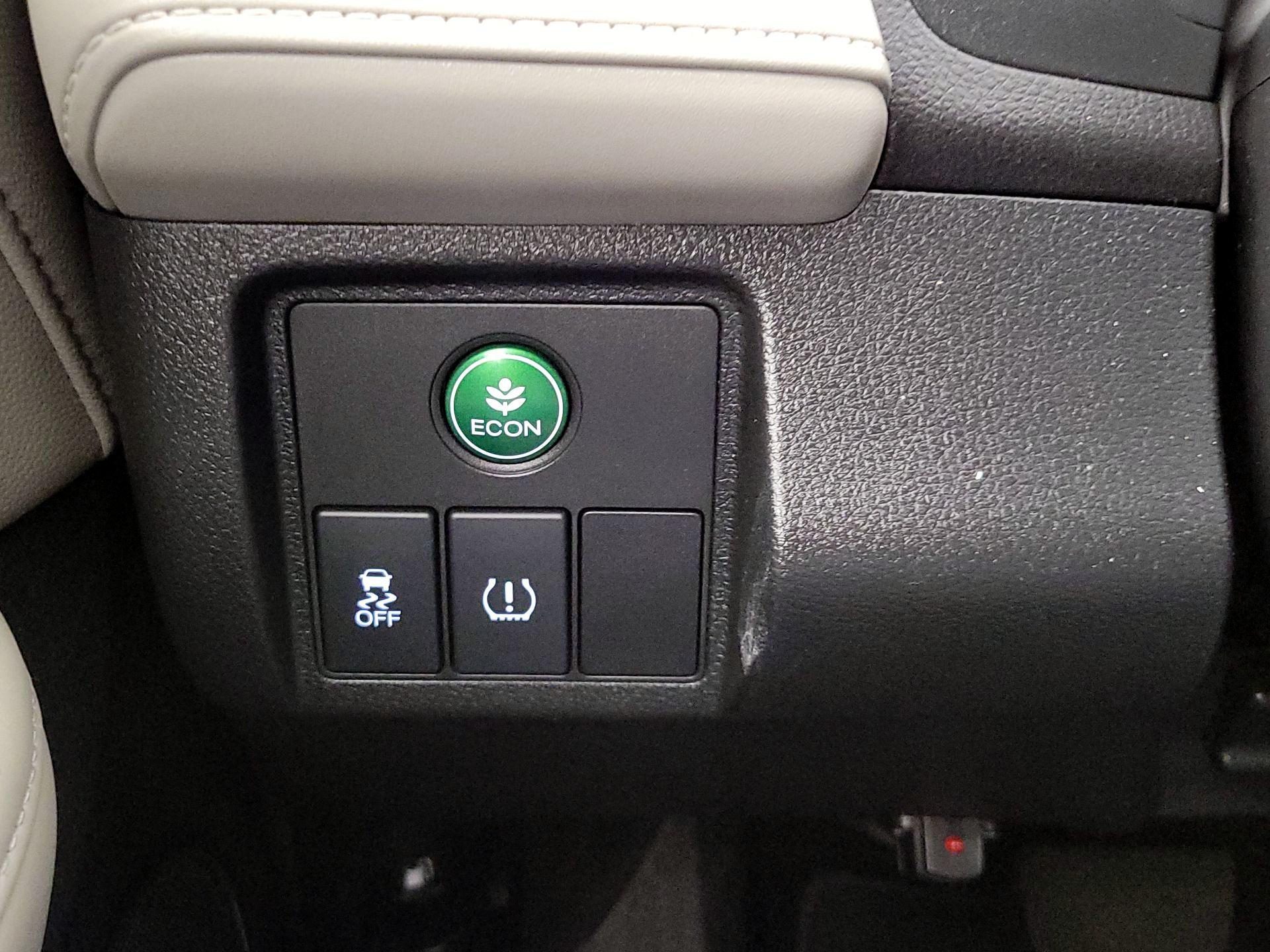 Thumbnail: 2016 Honda HR-V - 13