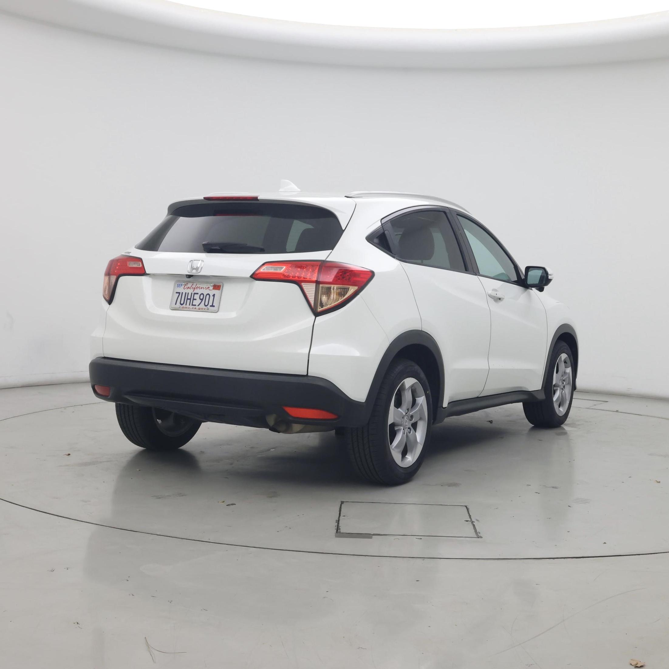 Thumbnail: 2016 Honda HR-V - 8