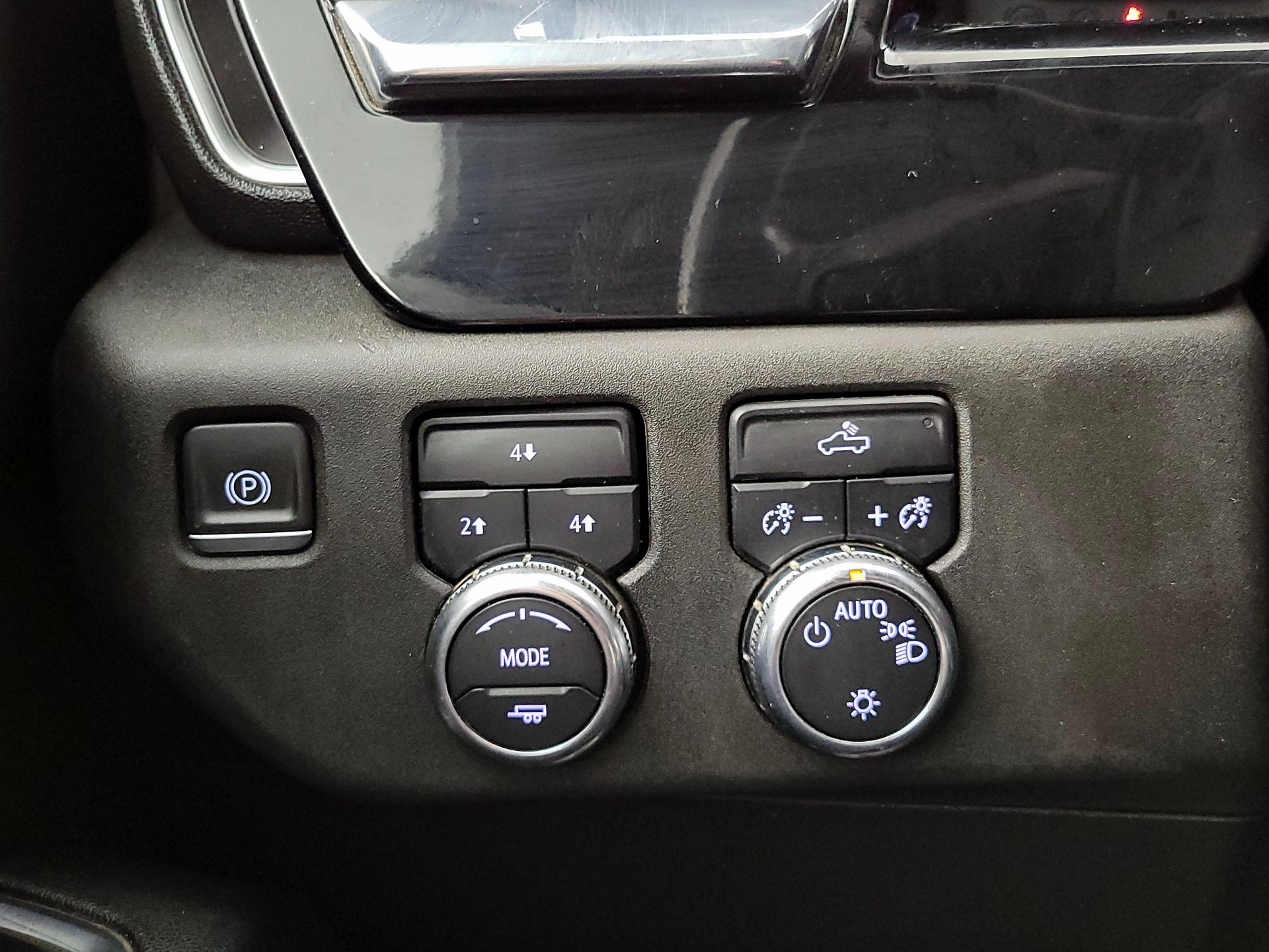 Thumbnail: 2024 GMC Sierra 2500 - 13