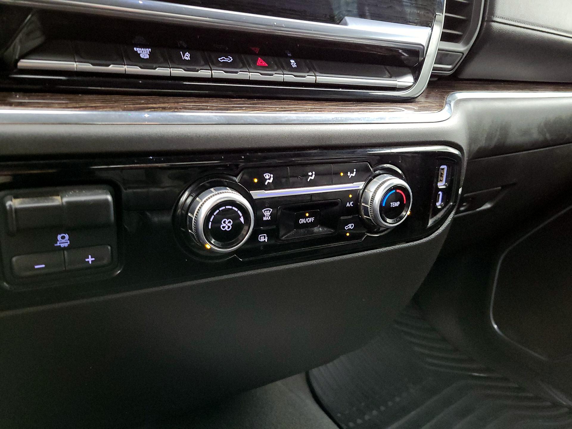 Thumbnail: 2024 GMC Sierra 2500 - 17