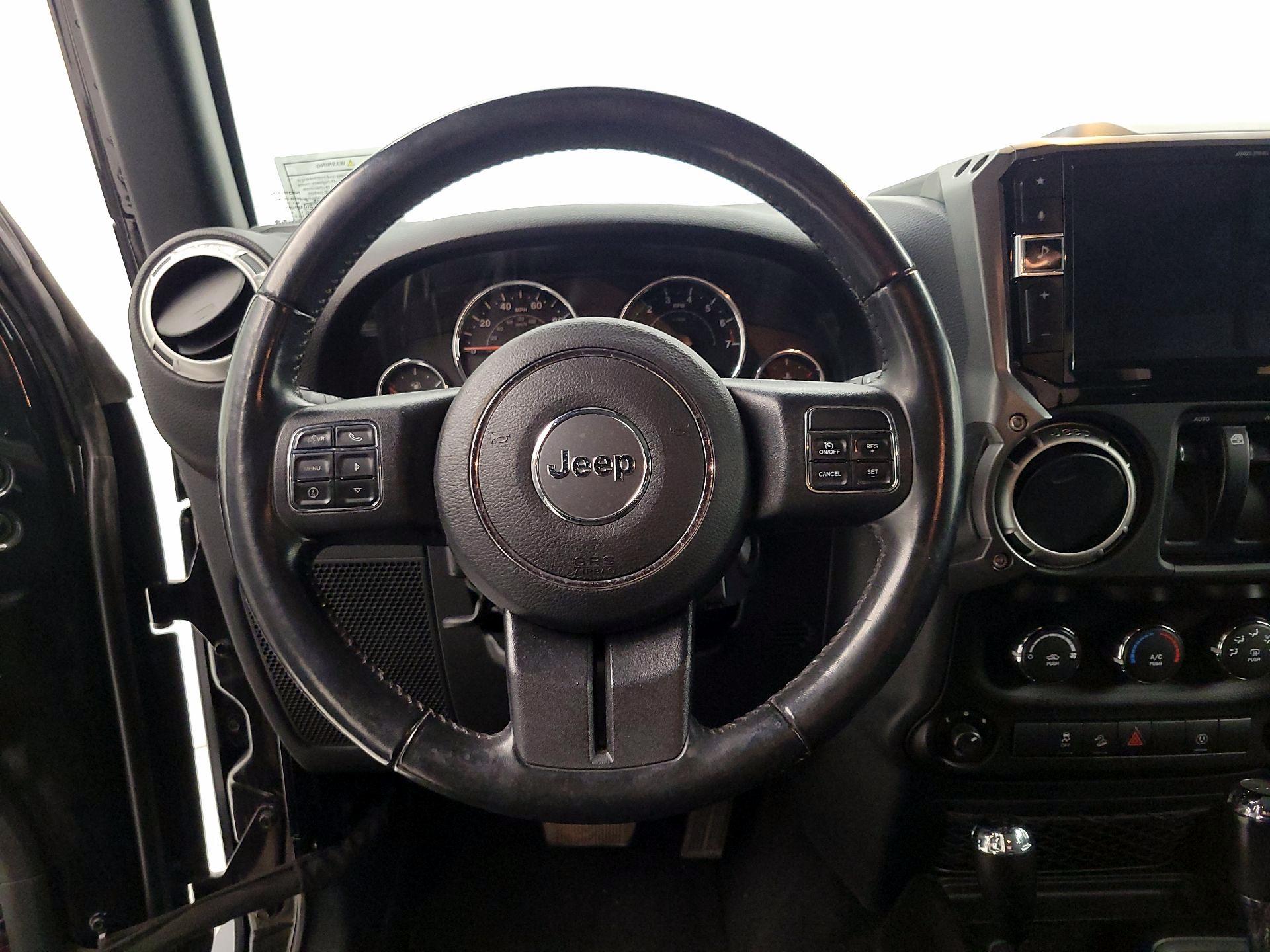 Thumbnail: 2017 Jeep Wrangler - 10