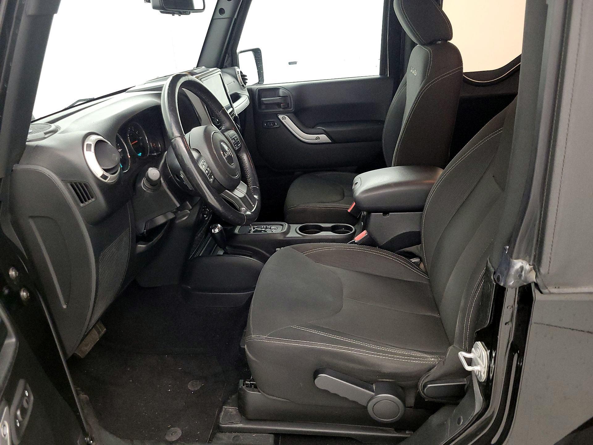 Thumbnail: 2017 Jeep Wrangler - 11