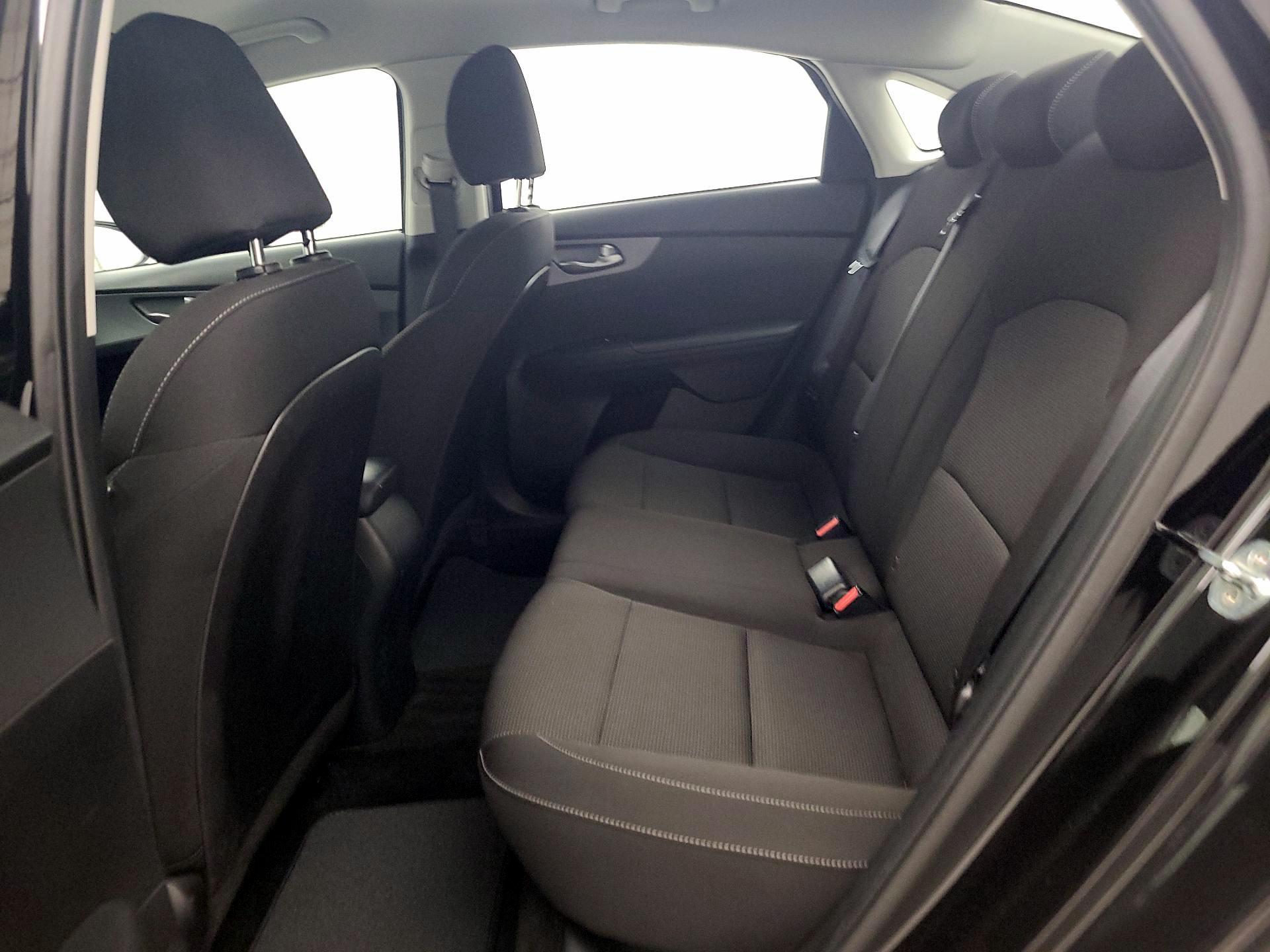 Thumbnail: 2021 Kia Forte - 19