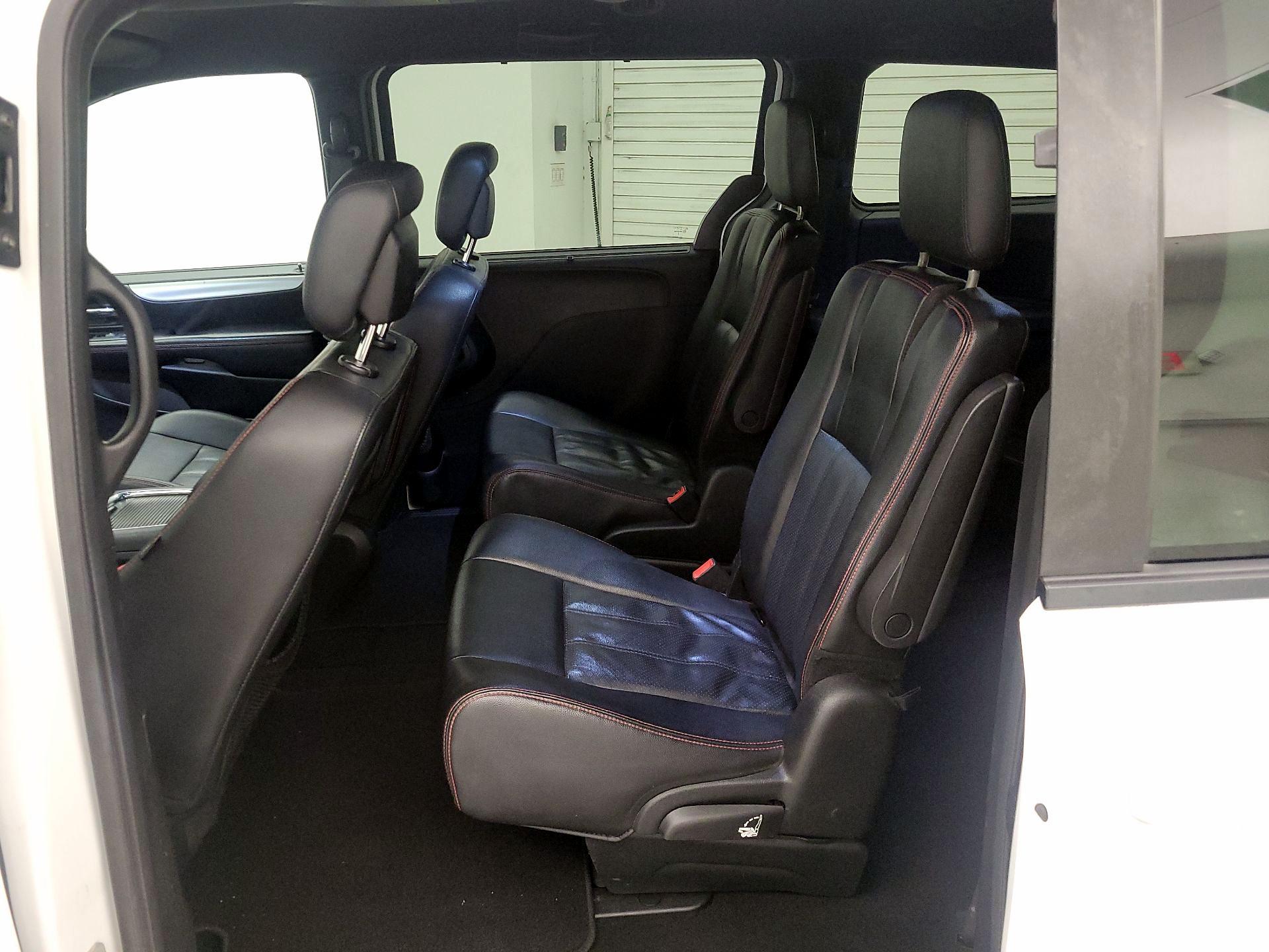 Thumbnail: 2019 Dodge Grand Caravan - 19