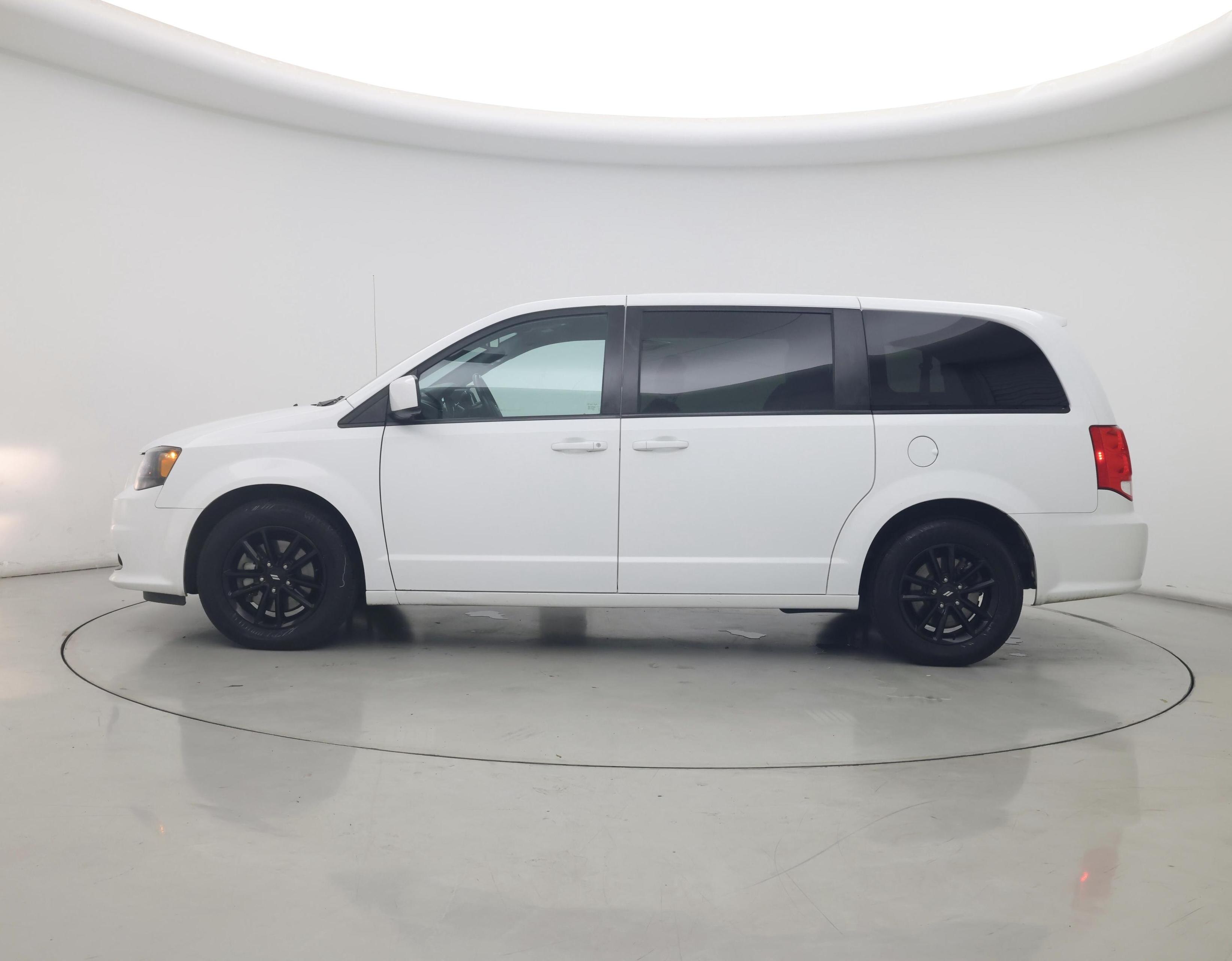 Thumbnail: 2019 Dodge Grand Caravan - 3