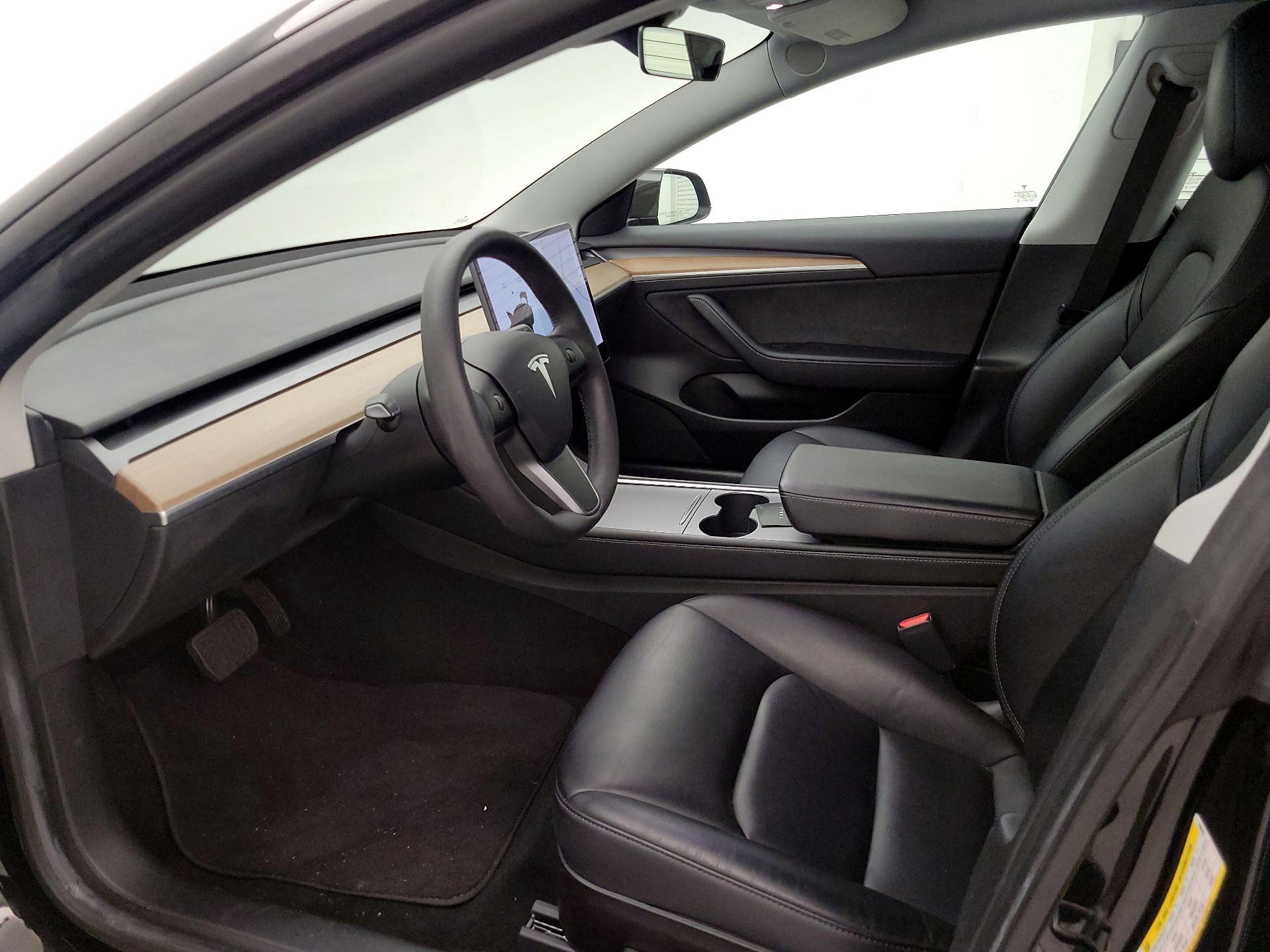 Thumbnail: 2021 Tesla Model 3 - 11