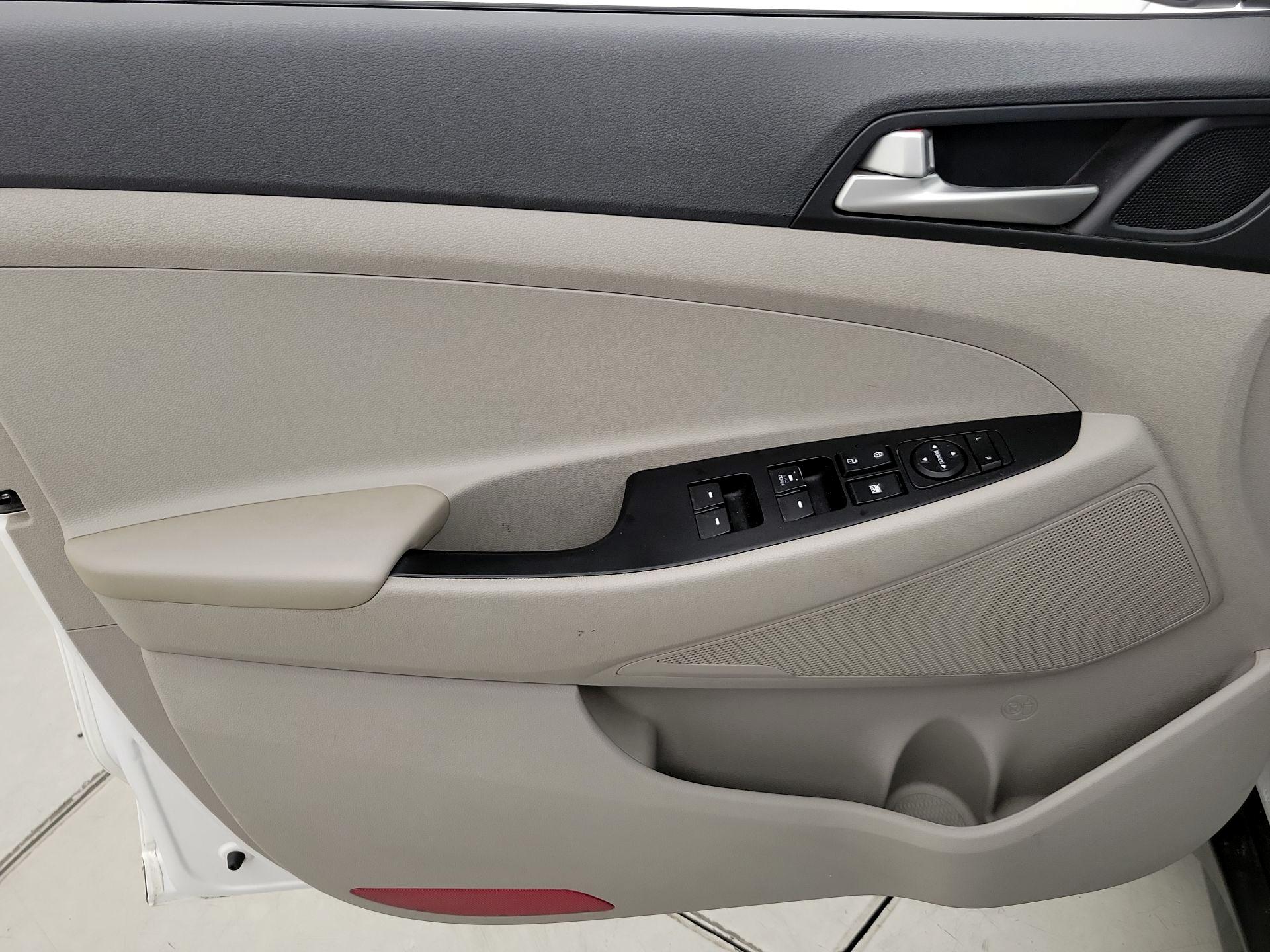 Thumbnail: 2019 Hyundai Tucson - 12