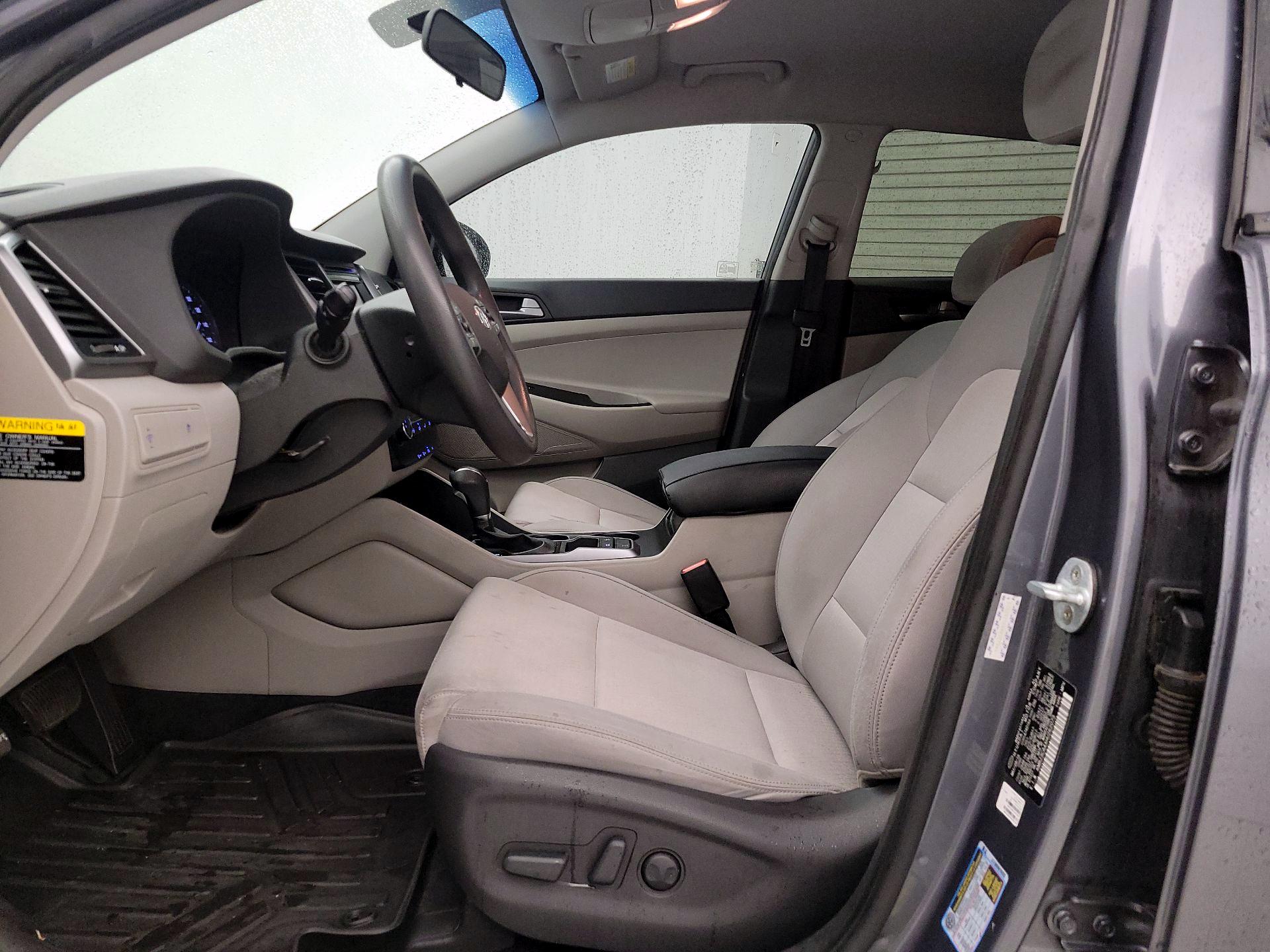 Thumbnail: 2017 Hyundai Tucson - 11