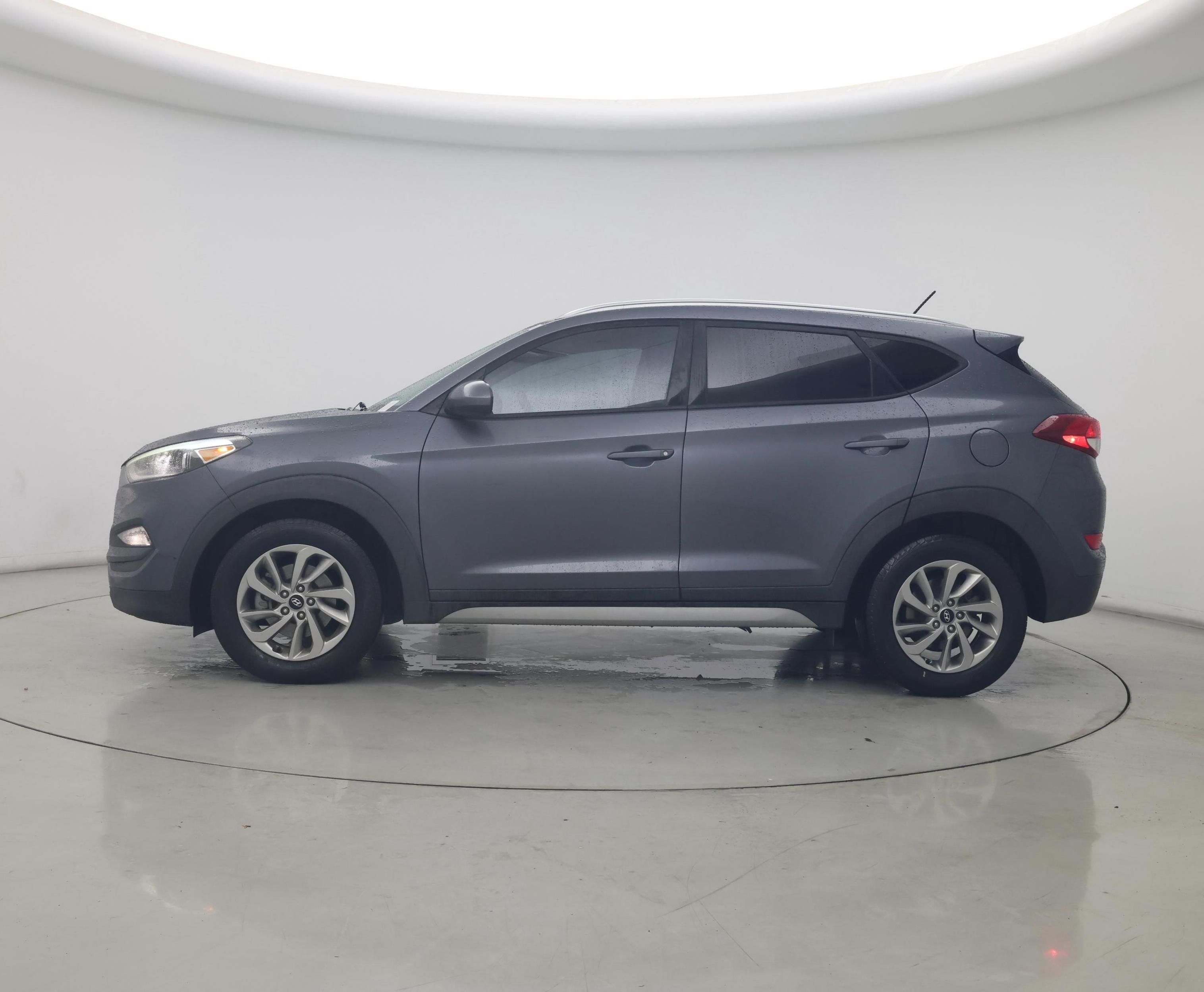 Thumbnail: 2017 Hyundai Tucson - 3