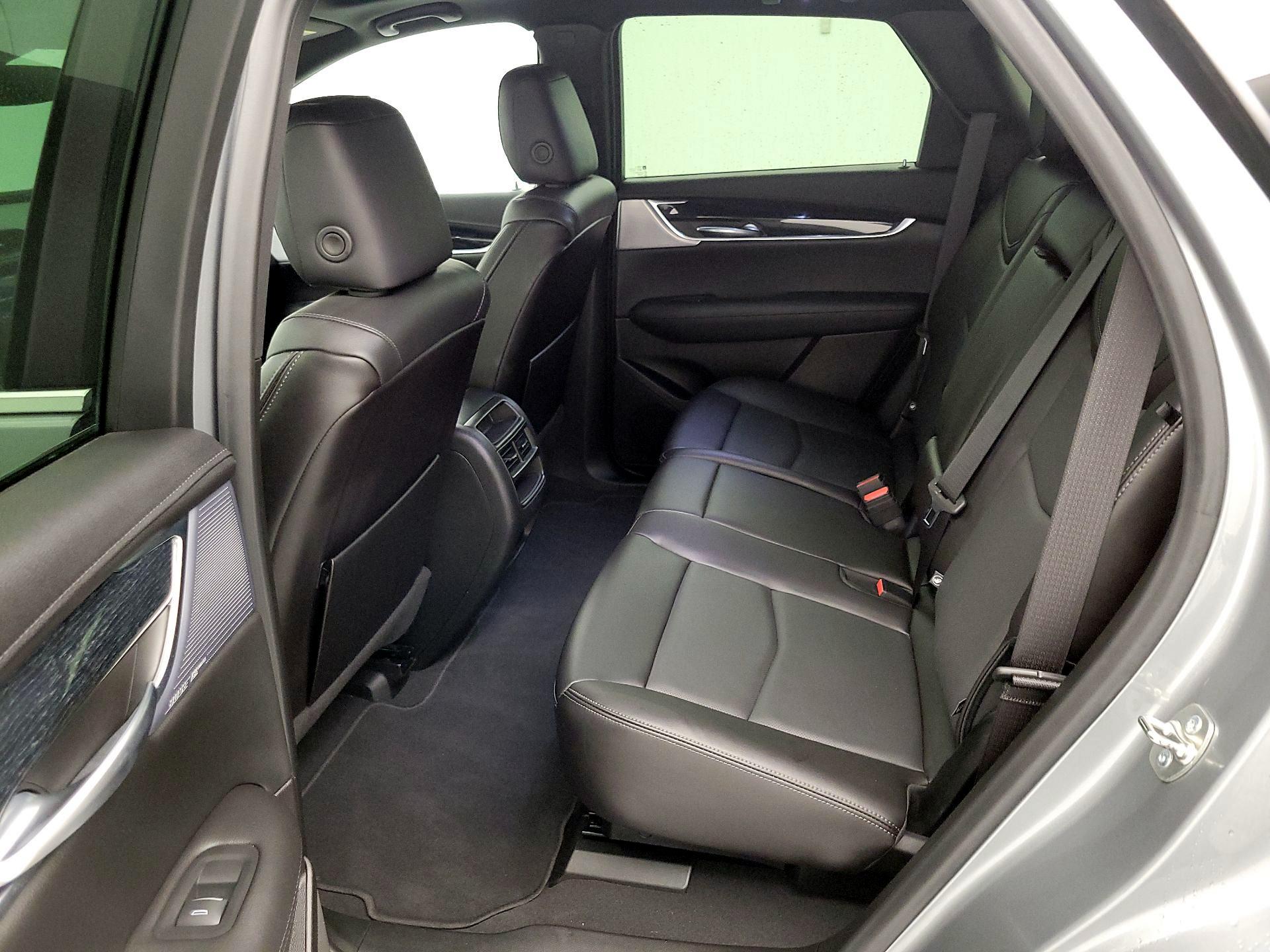 Thumbnail: 2025 Cadillac XT5 - 18