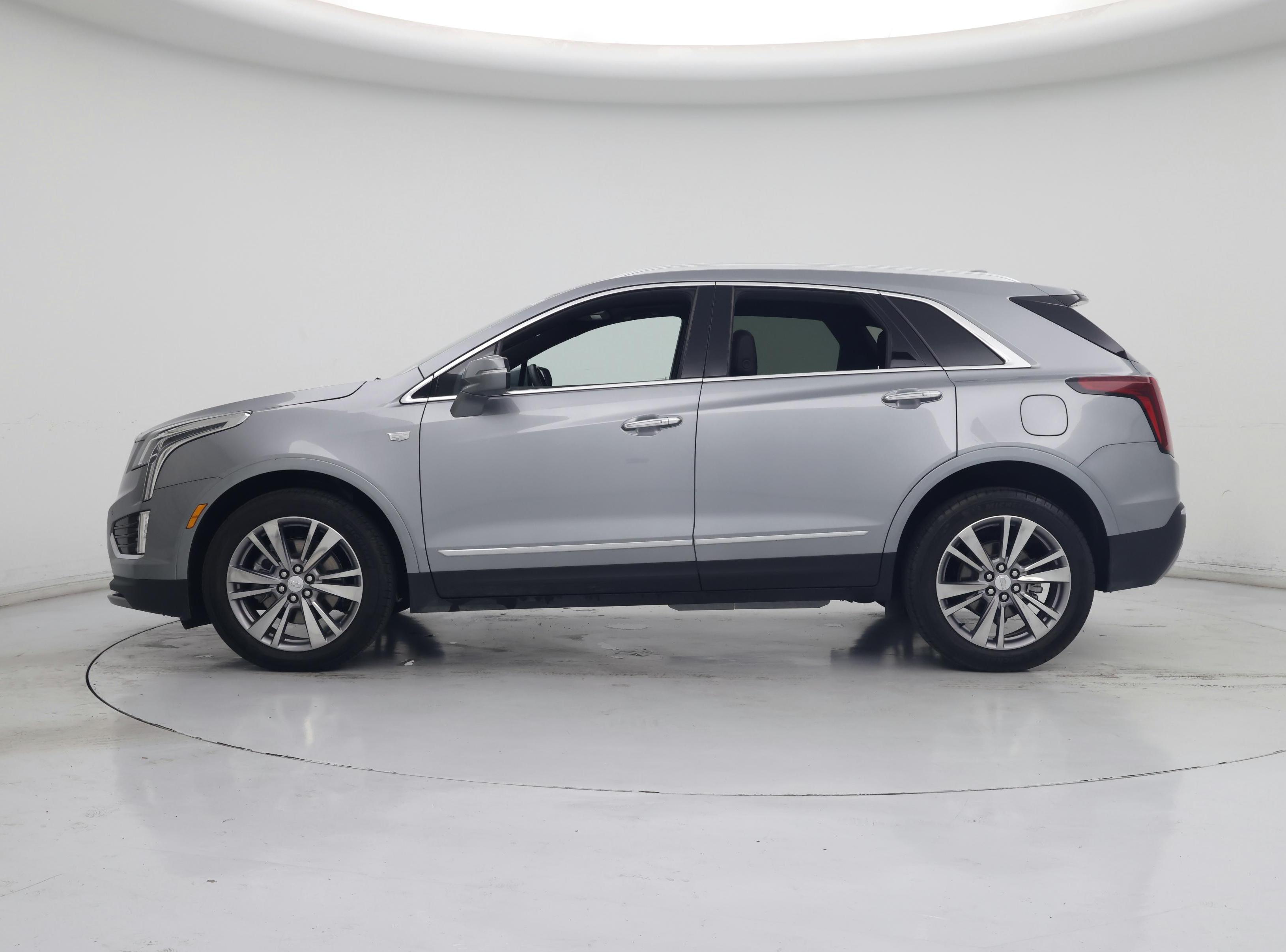 Thumbnail: 2025 Cadillac XT5 - 3