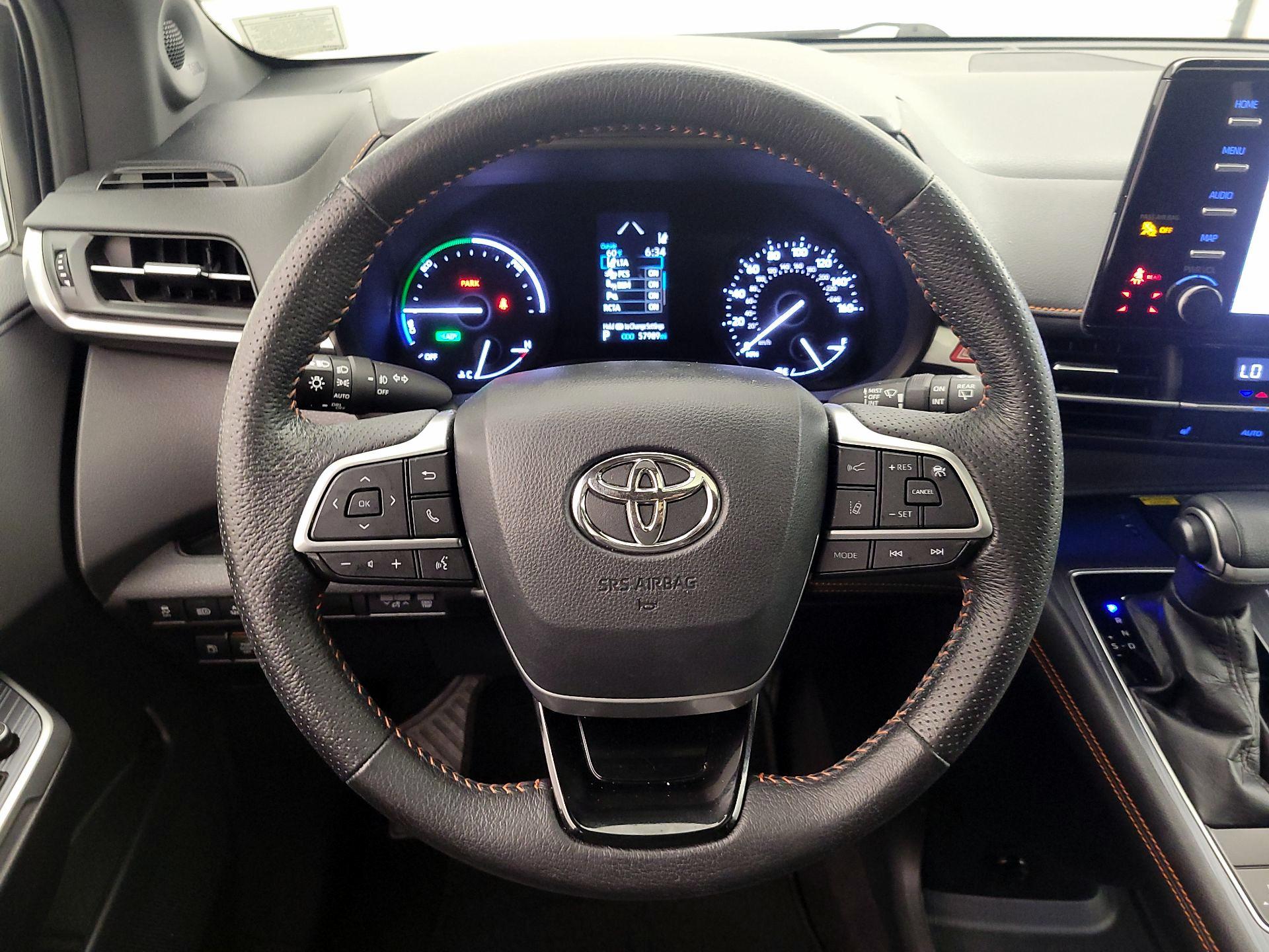 Thumbnail: 2021 Toyota Sienna - 10