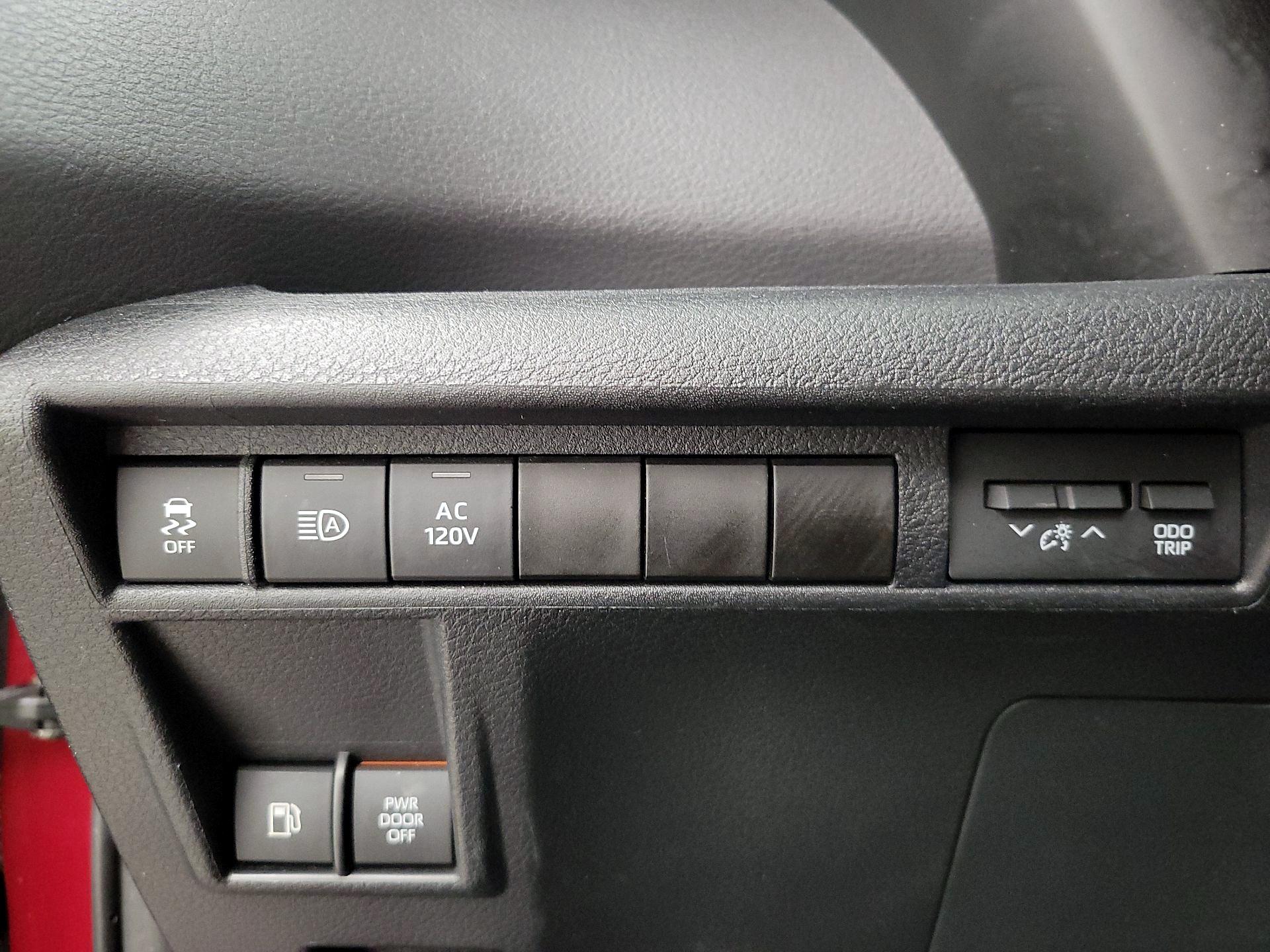 Thumbnail: 2021 Toyota Sienna - 13