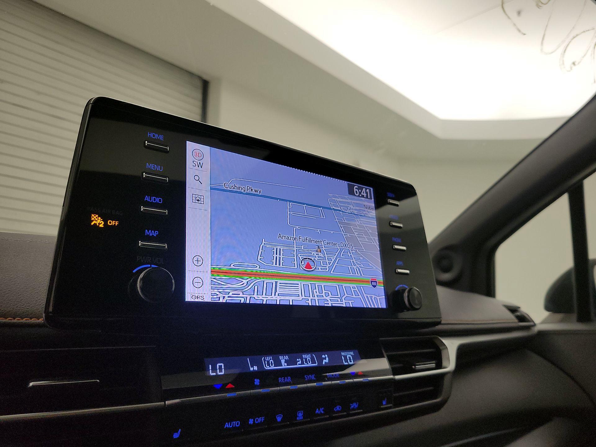 Thumbnail: 2021 Toyota Sienna - 14