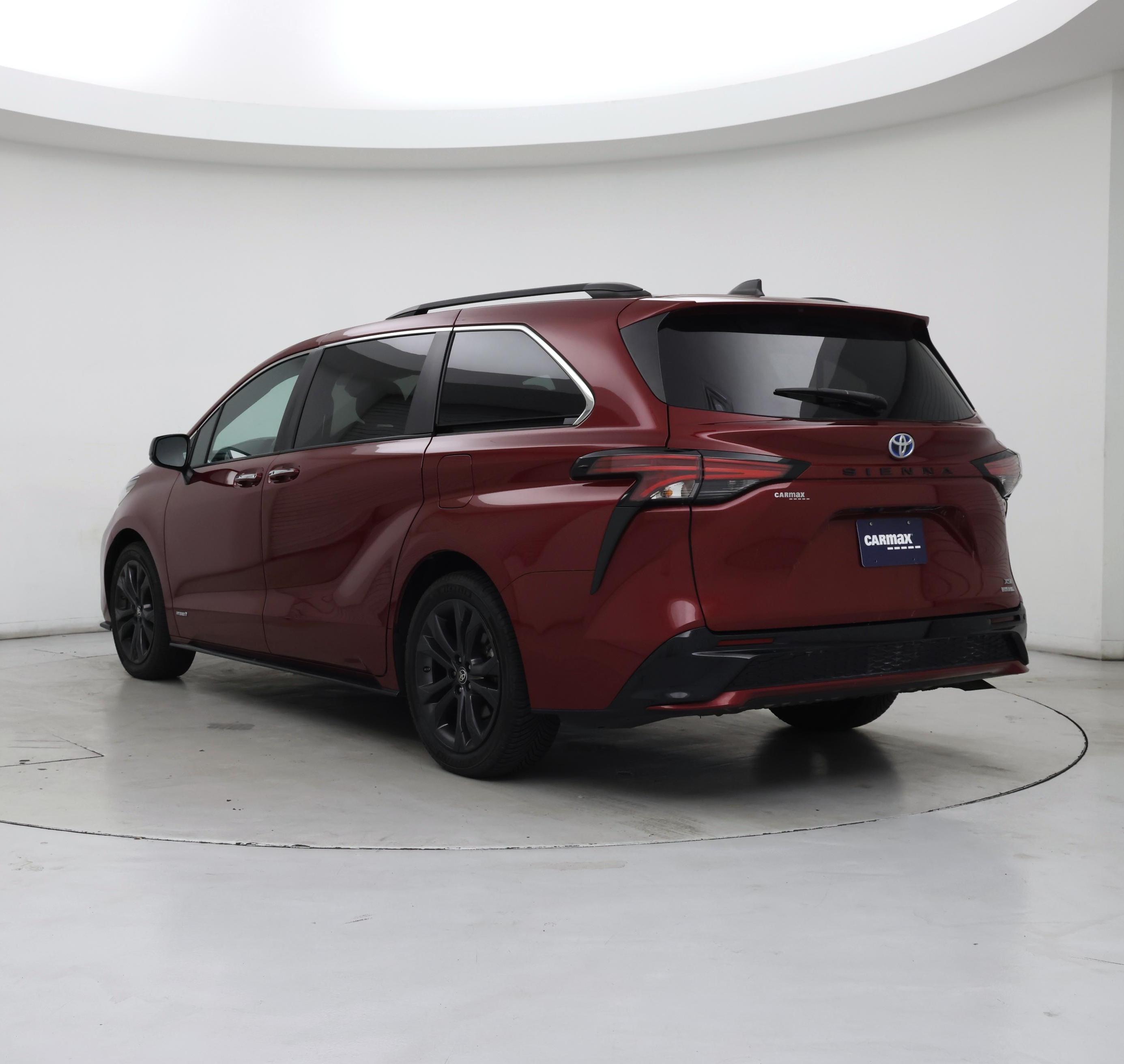 Thumbnail: 2021 Toyota Sienna - 2
