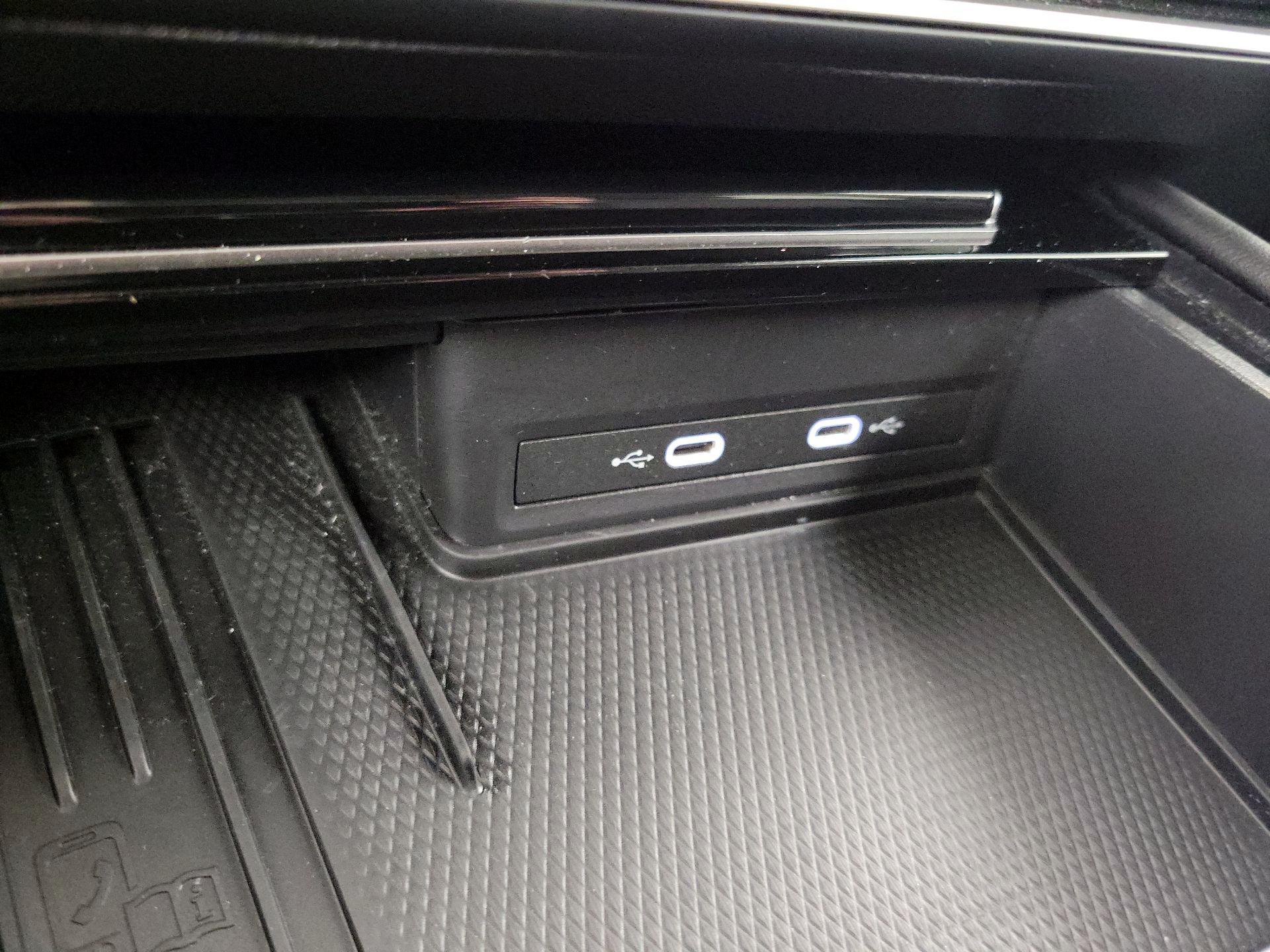 Thumbnail: 2025 Volkswagen Atlas - 18